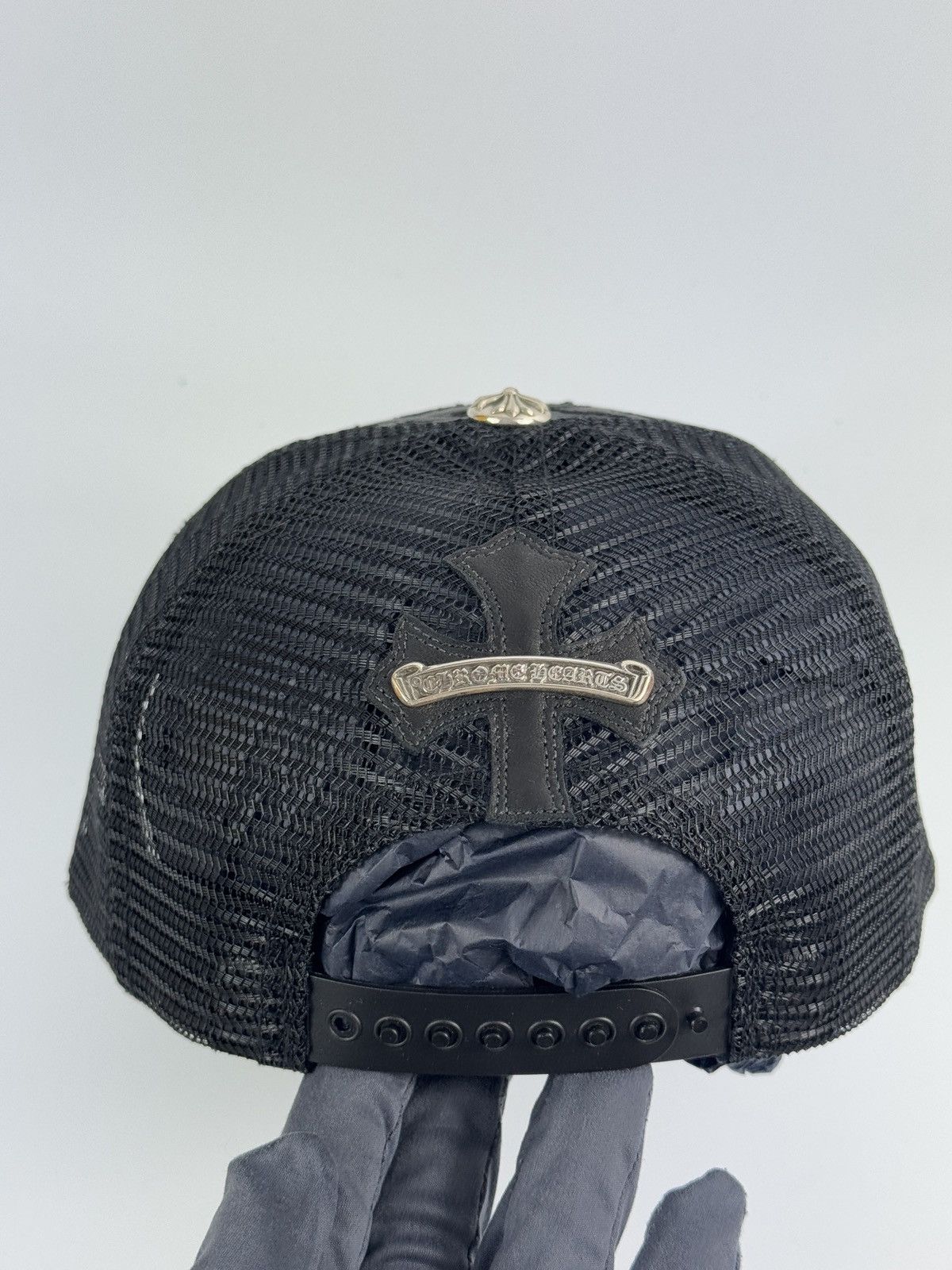 Chrome Hearts CROSS FLOODED LEATHER LOGO TRUCKER CAP Size ONE SIZE - 3 Thumbnail