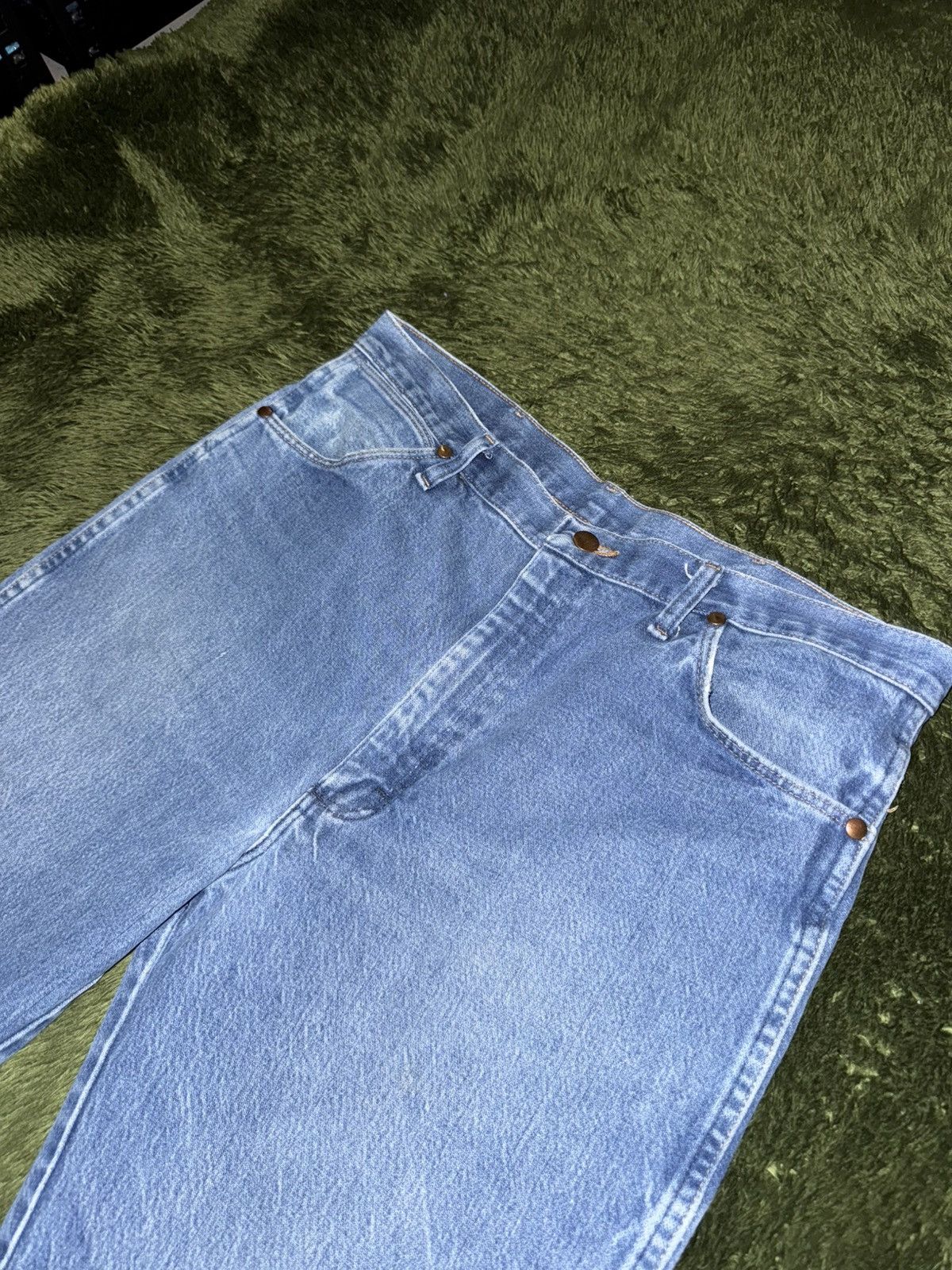 Wrangler [38X32] Wrangler USA Original Vintage Washed Denim Pants Size US 38 / EU 54 - 2 Thumbnail