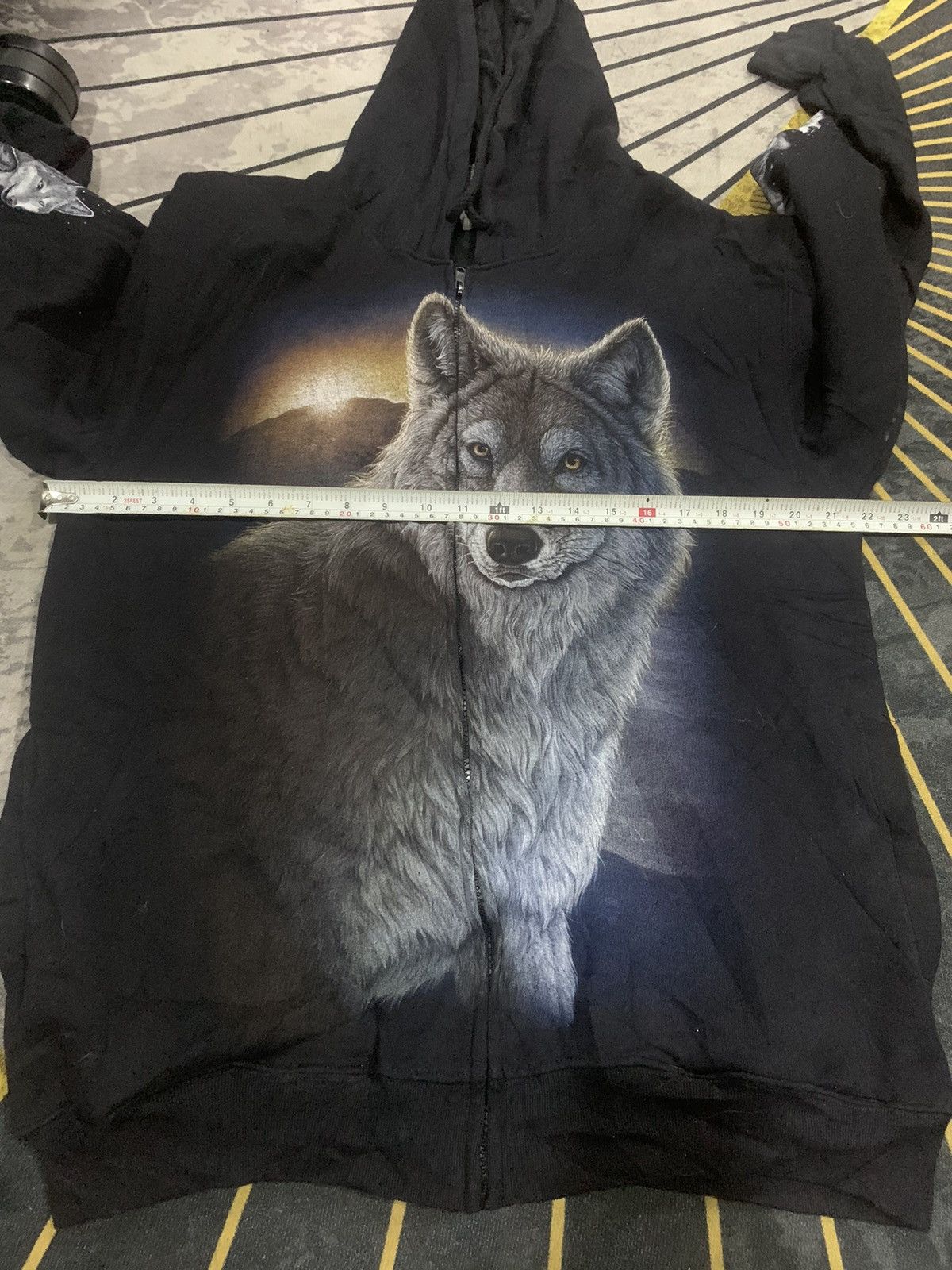 Vintage VINTAGE!! Sweater Hoodies Animal Backprint Size US L / EU 52-54 / 3 - 6 Thumbnail