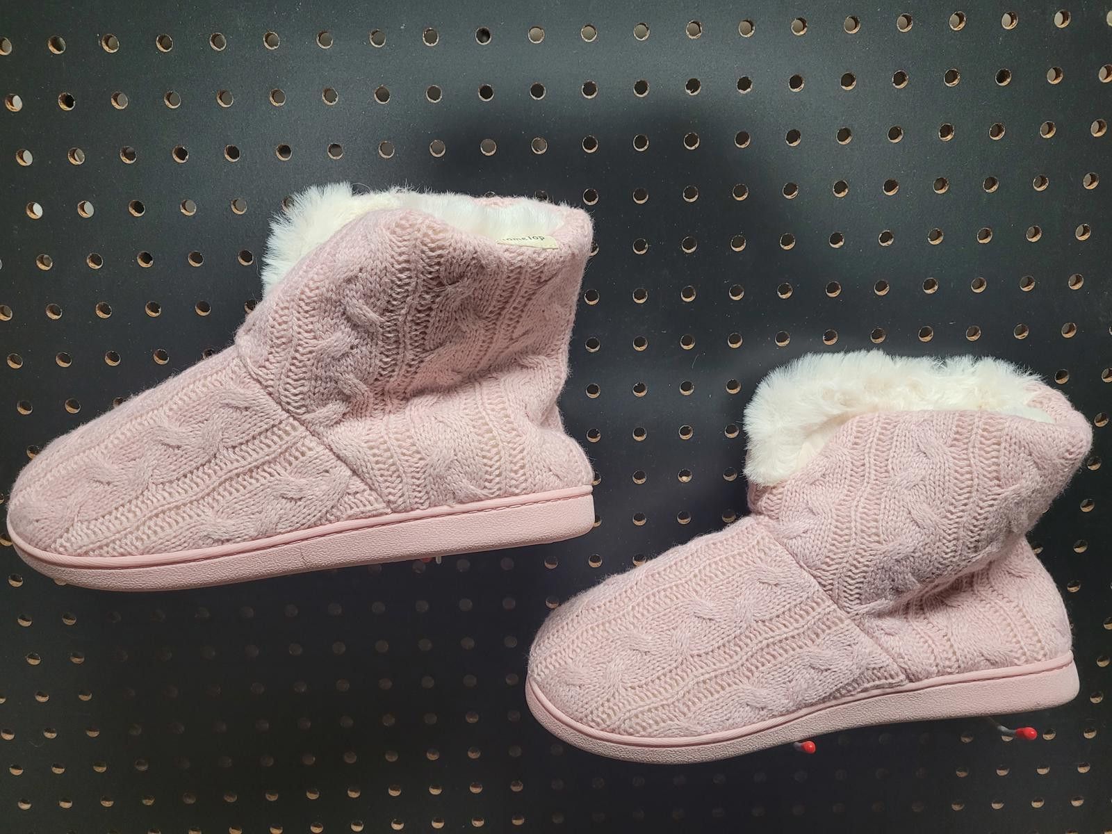 Other Cozy Pink Cable Knit Slippers - Snag 'Em Before They're Gone Size US 7.5 / IT 37.5 - 2 Thumbnail
