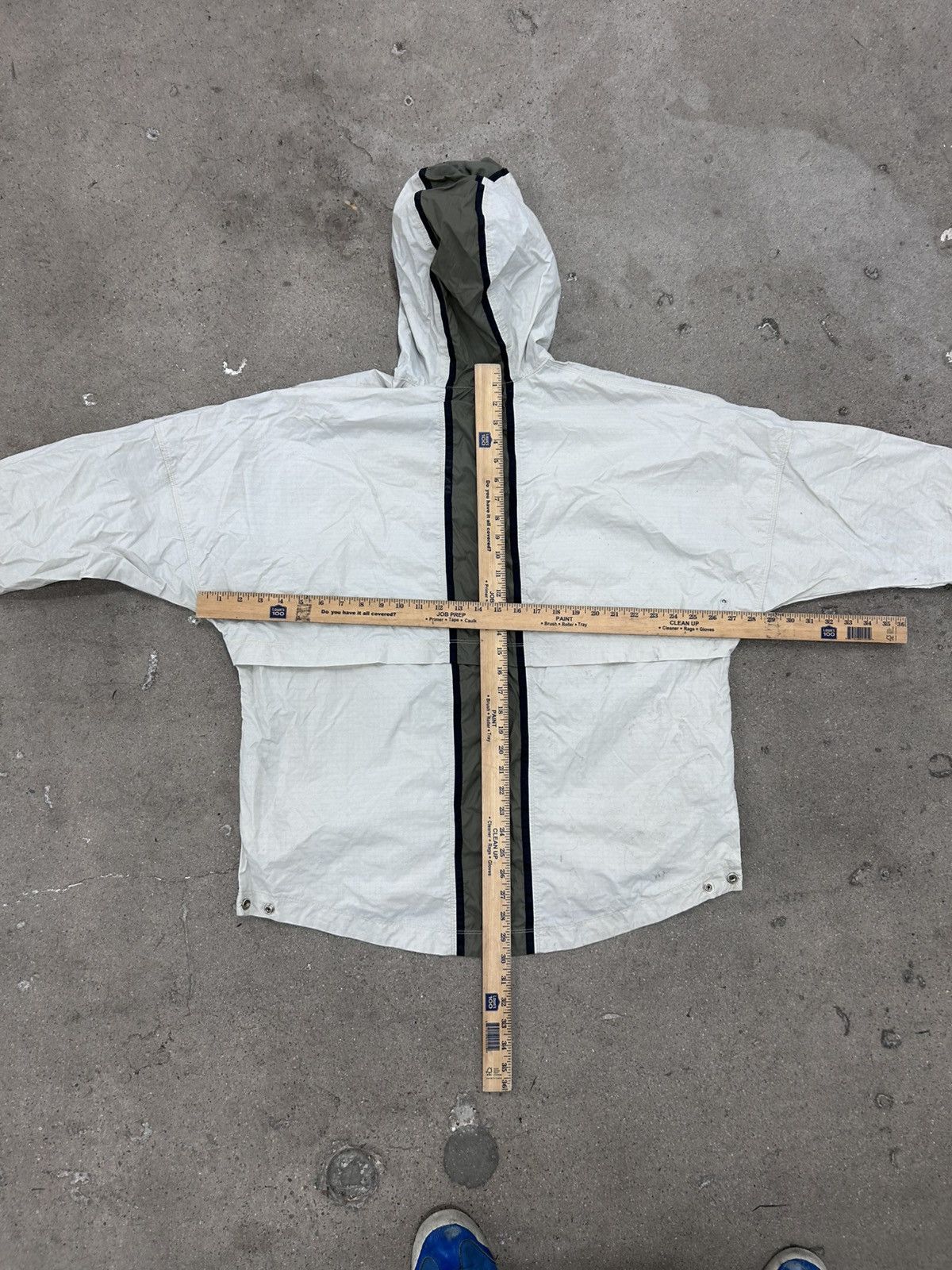 Nike VTG 1990S NIKE L BEIGE WINDBREAKER PREOWNED GOOD CONDITION Size US L / EU 52-54 / 3 - 5 Thumbnail