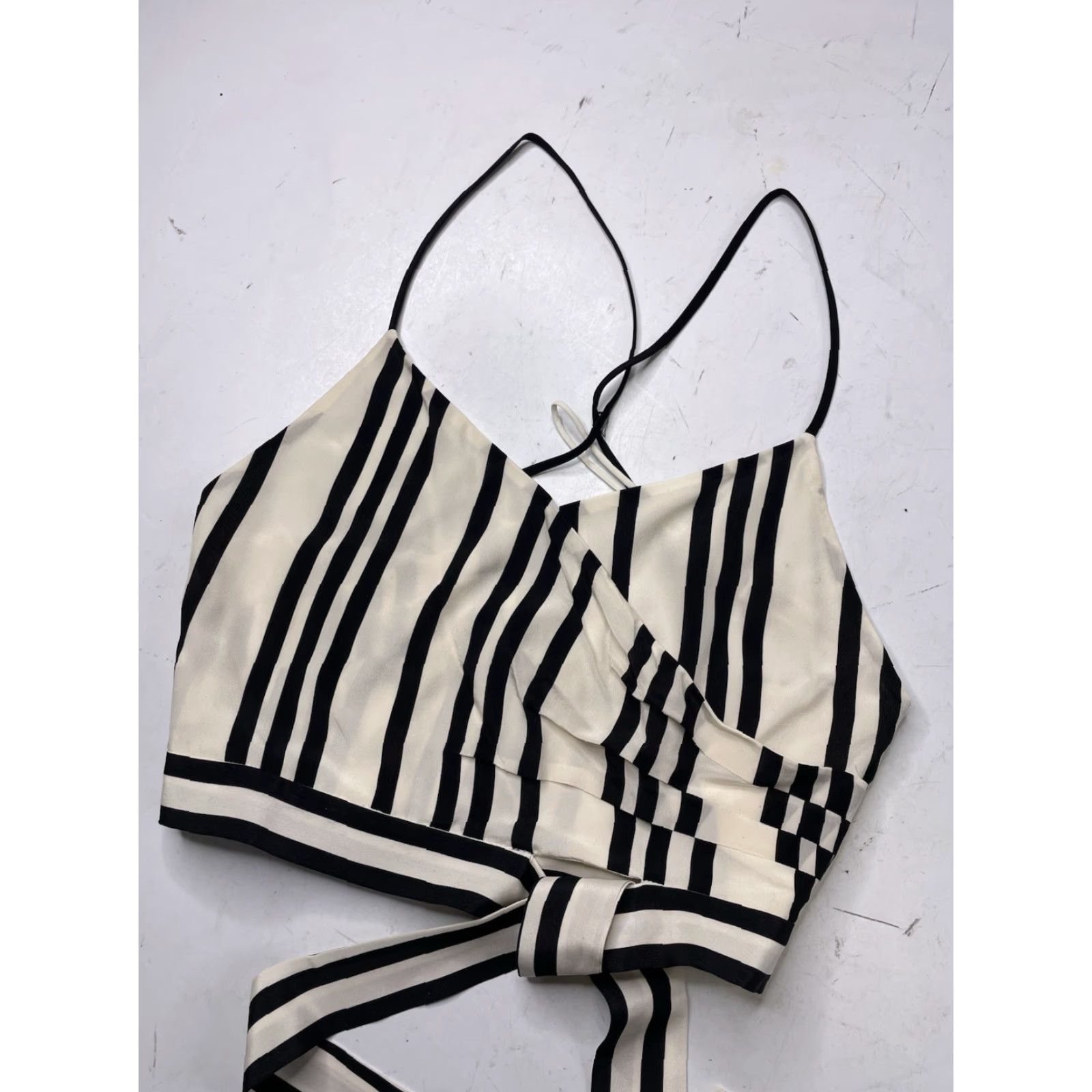 Alice + Olivia Alice + Olivia Shirt Women 2 Black White Striped Cropped Top Sleeveless V-Neck Zip Cropped Blouse Multicolor Silk Strappy Sleeve Size XS / US 0-2 / IT 36-38 - 2 Thumbnail