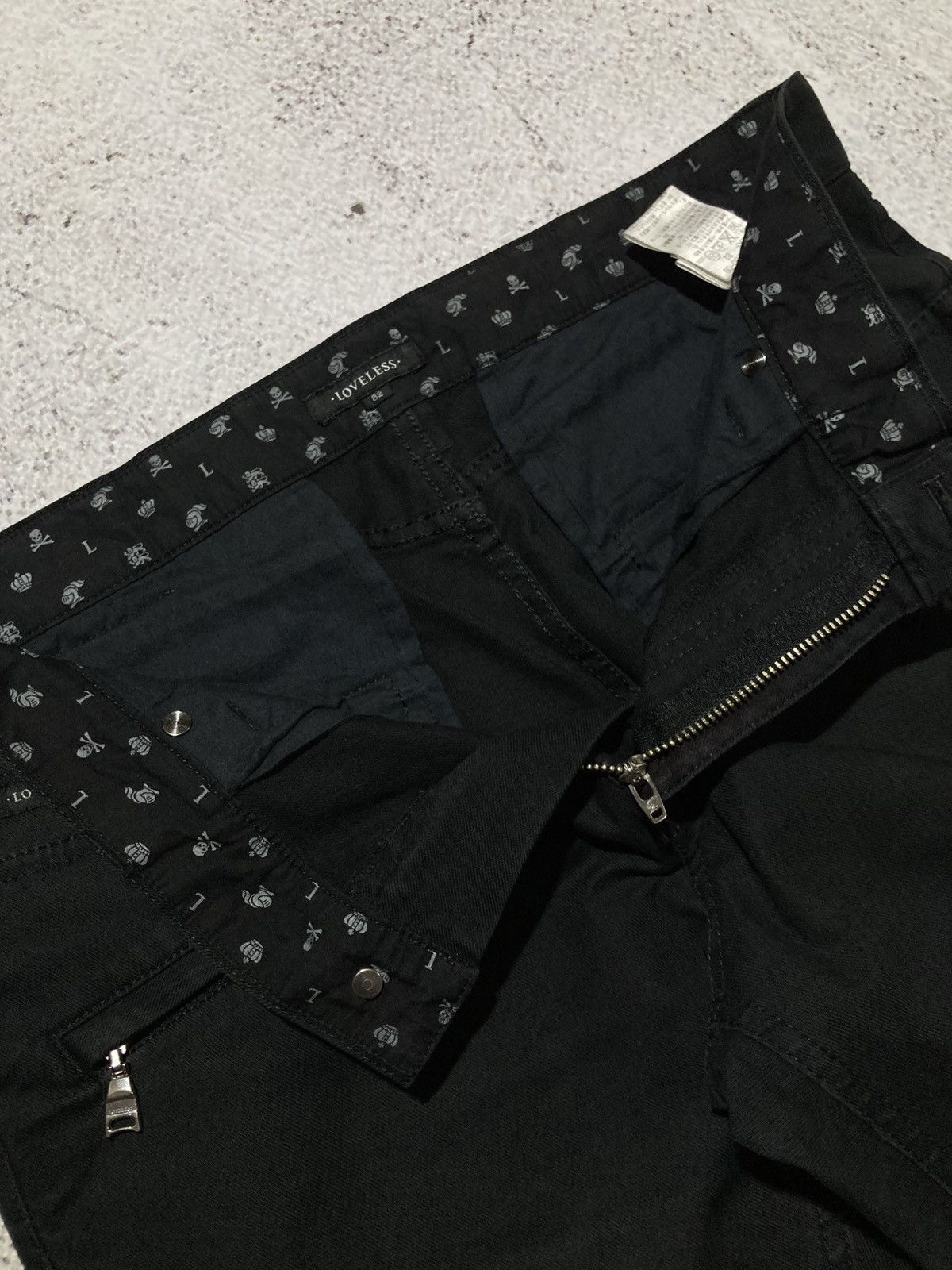 Japanese Brand 2000s Loveless Skull Patch Logo Punk Gothic Vkei Style Pants Size US 32 / EU 48 - 19 Thumbnail