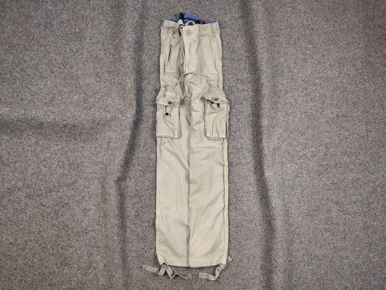 Japanese Brand Vintage 90's Japanese Cargo Trouser Pants Y2K Style Size US 32 / EU 48 - 1 Thumbnail