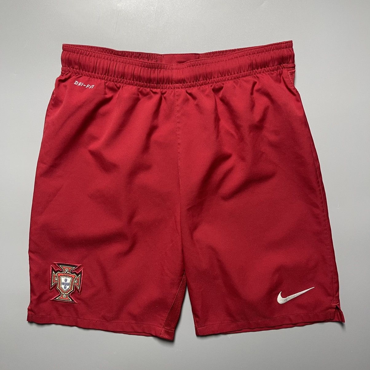 Nike PORTUGAL NIKE 2014 WORLD CUP FOOTBALL HOME SHORTS Size US 27 - 1 Thumbnail