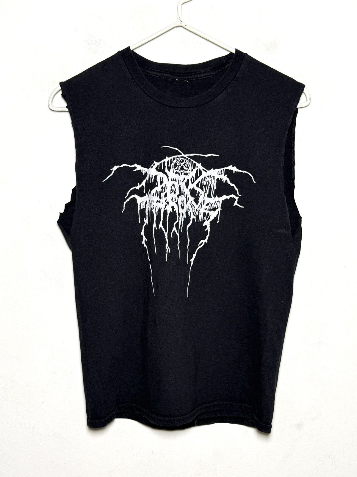 Band Tees Darkthrone sleeveless cut-off T-shirt Size US S / EU 44-46 / 1 - 1 Thumbnail