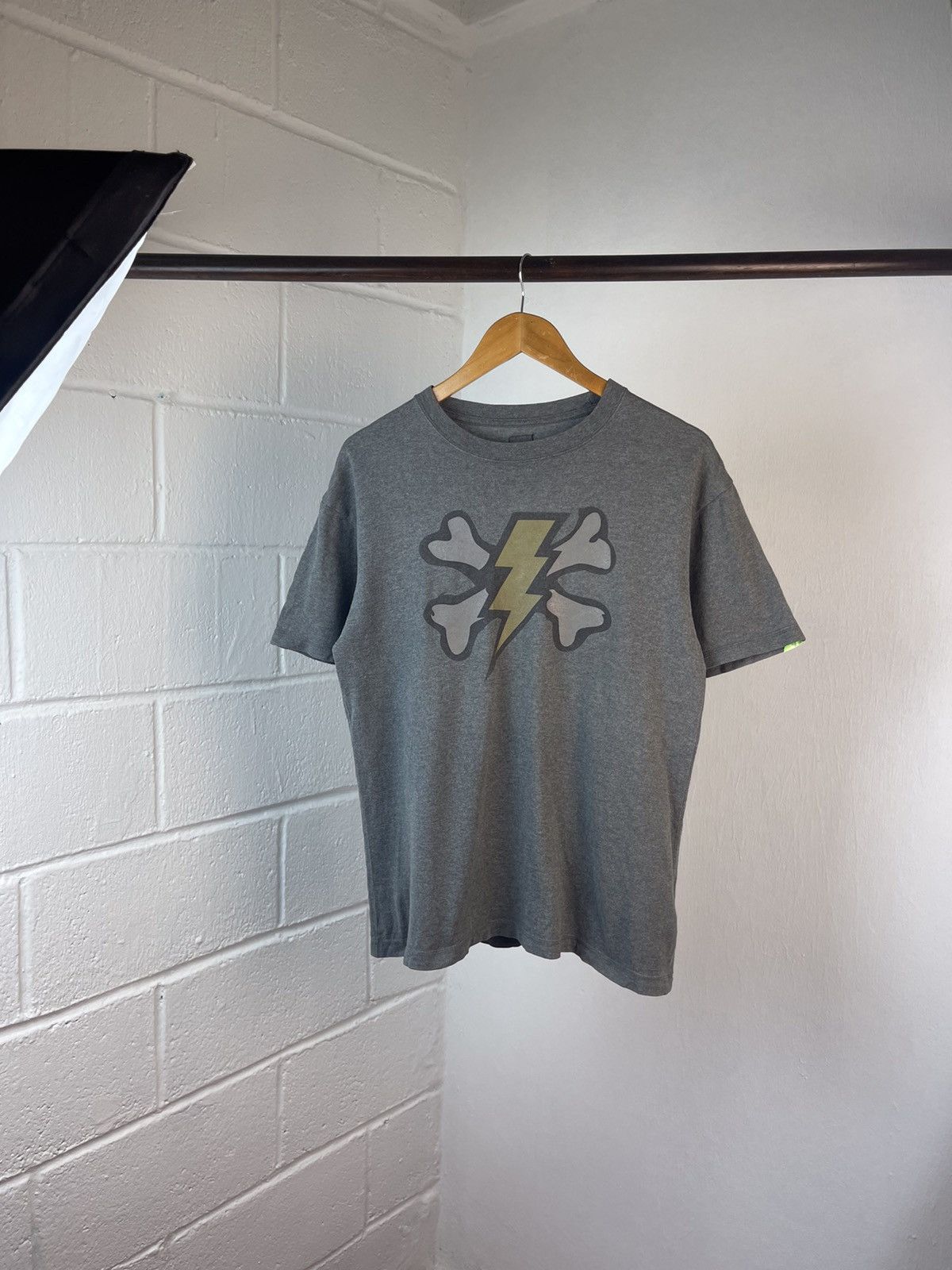 Jun Takahashi × Undercover 2001 Jun Takahashi Undercover Lightning Bones Tee Size US M / EU 48-50 / 2 - 2 Thumbnail