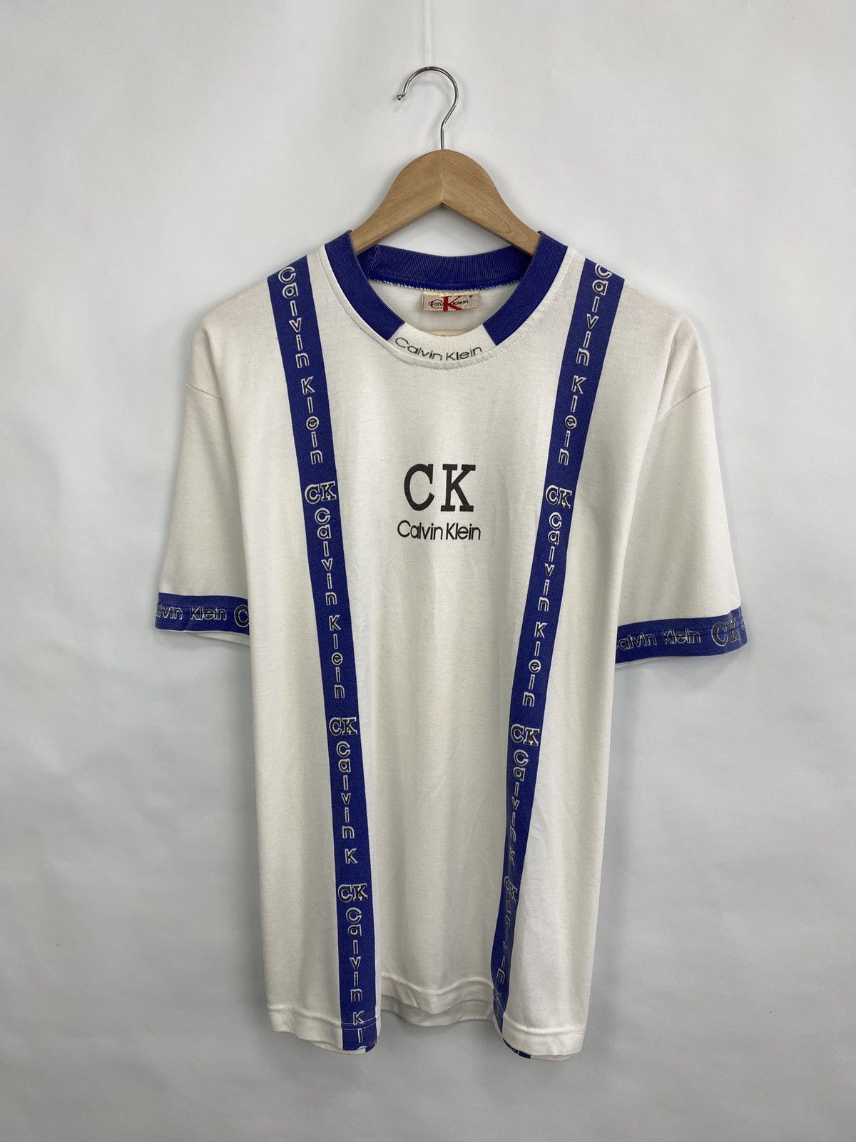 Calvin Klein × Vintage Vintage 1990s Calvin Klein Jeans Rare retro hype Y2K t-shirt Size US M / EU 48-50 / 2 - 3 Thumbnail
