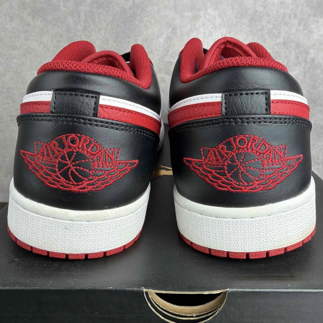 Jordan Brand Air Jordan 1 Low Bulls Reverse Black Toe Size 15 553558-163 Size US 15 / EU 48 - 6 Thumbnail
