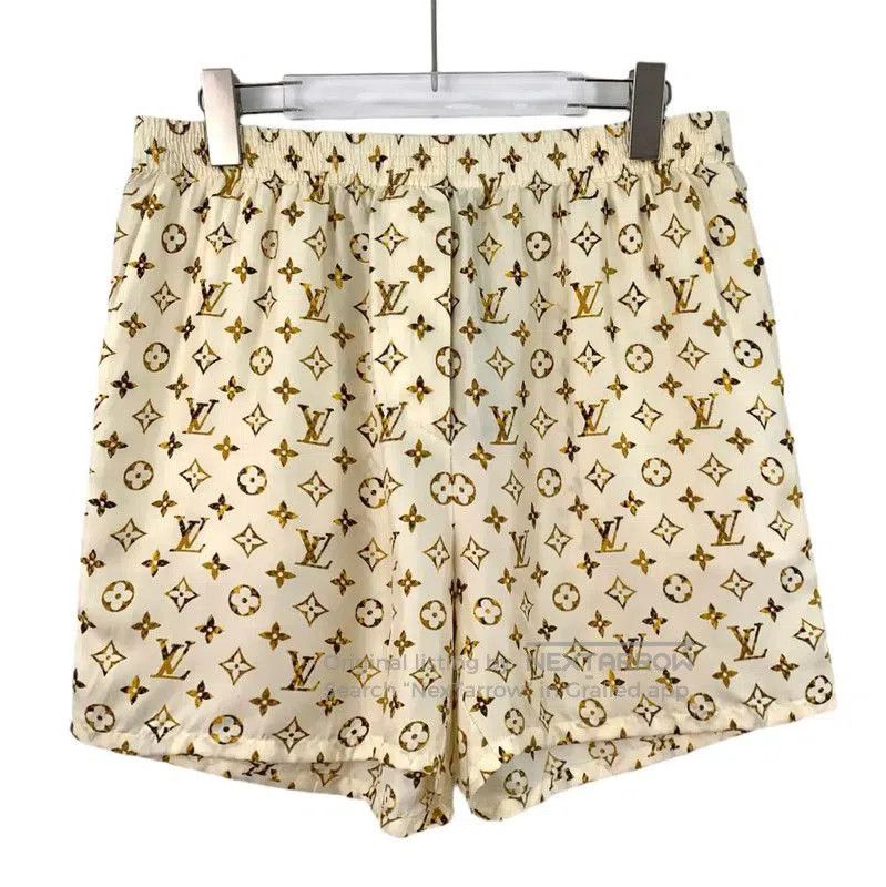 Louis Vuitton Louis Vuitton Beige Silk XXS Women's Shorts . Size 22" - 1 Thumbnail