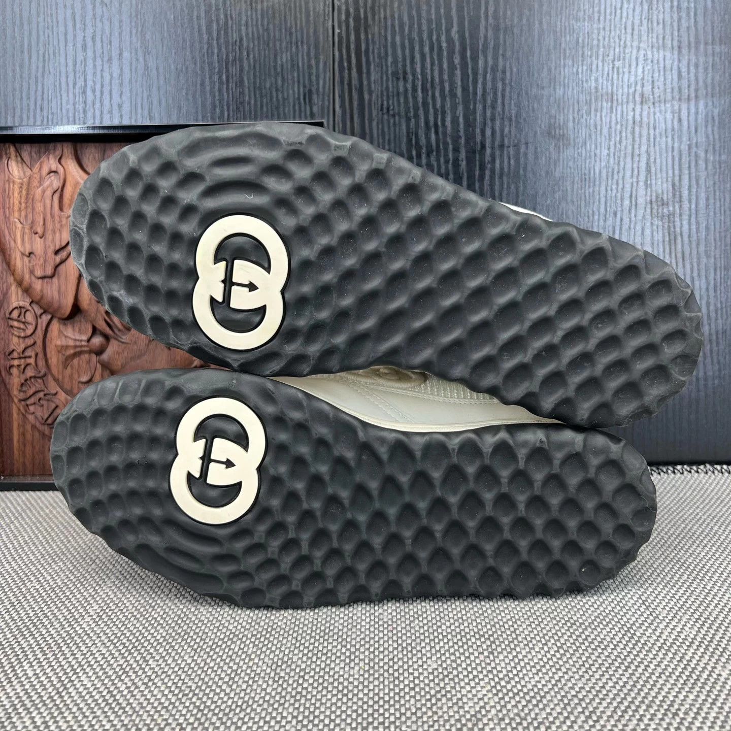 Gucci GUCCI MAC80 White Black Distressed 37 Size US 7 / IT 37 - 5 Thumbnail