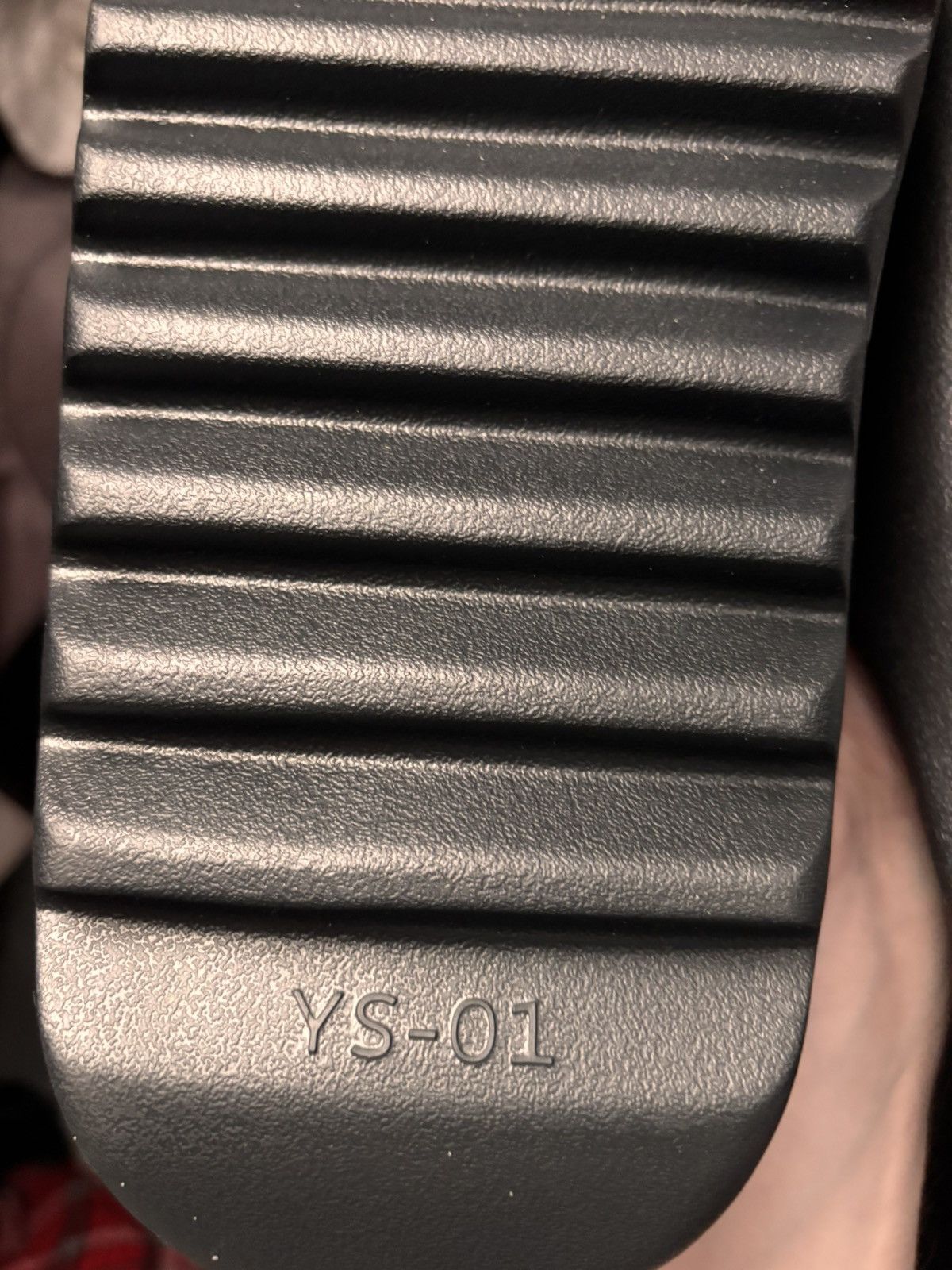 Yeezy Yeezy Slides ‘Black’ (Brand New) Size US 9.5 / EU 42-43 - 4 Thumbnail