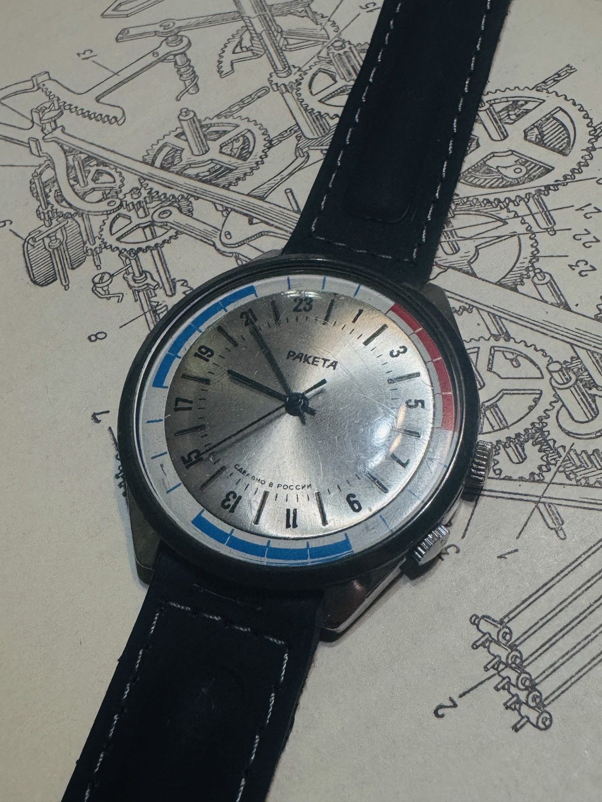 Vintage Raketa Polar Expedition to Antartica Soviet Vintage Watch Size 30 - 1 Thumbnail