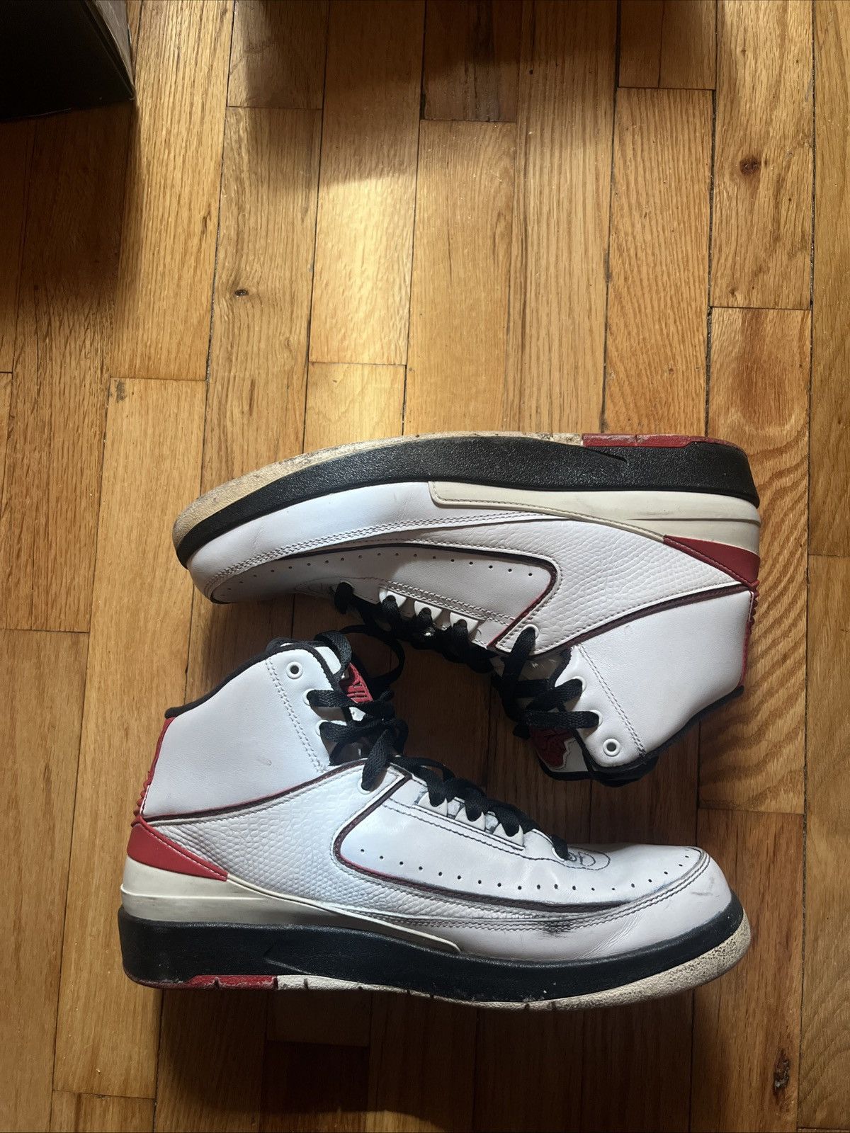 Jordan Brand Nike Air Jordan 2 II Retro OG Chicago QF Size US 9.5 / EU 42-43 - 4 Thumbnail