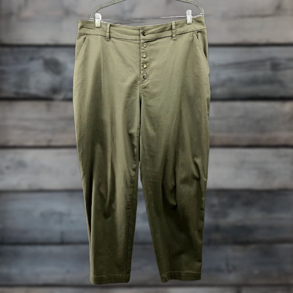 Vintage Bar lll Chino Pants Womens 18W Army Green Elastic Waistband Stretch Tapered Crop Pants Womens Chino Army Green 18W Stretch Crop Bar lll Size 40" / US 18 - 1 Thumbnail