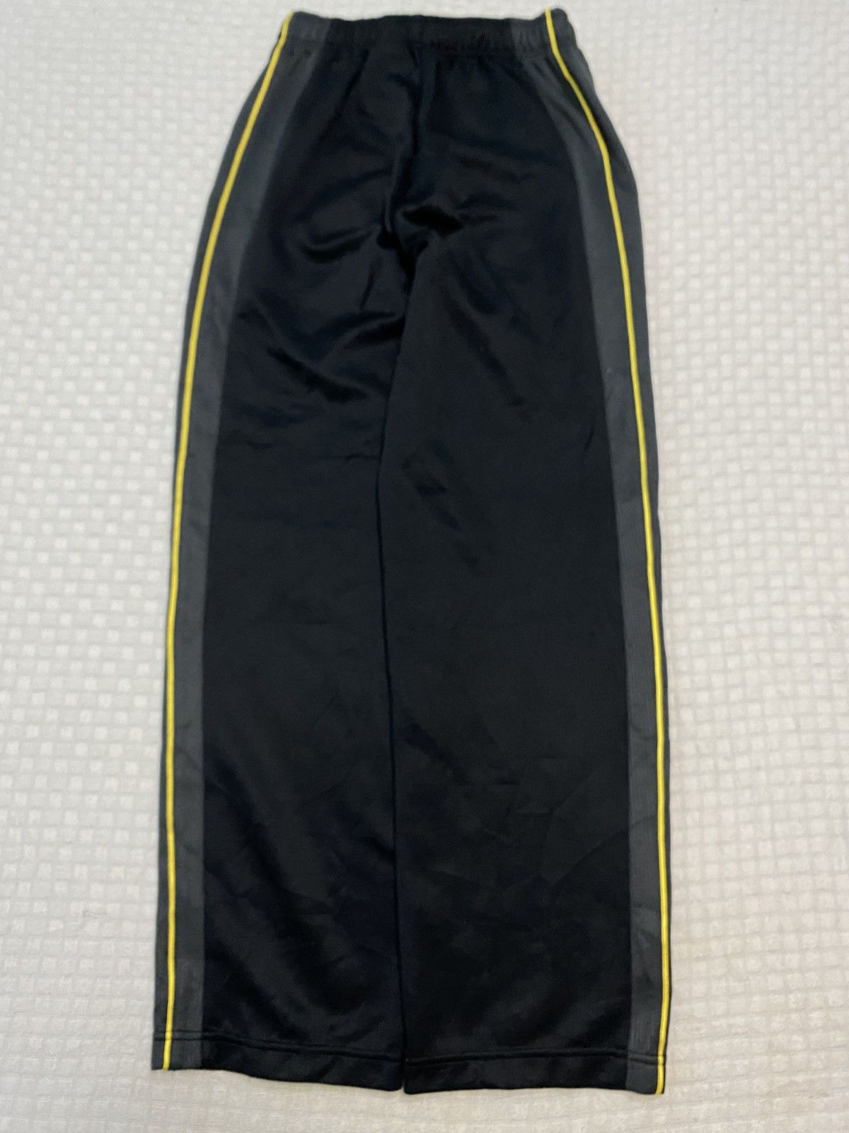 Carhartt Wip × Nike VINTAGE NIKE 90S BAGGY NYLON WIDE LEG SWOOSH TRACK PANTS Y2K Size US 30 / EU 46 - 8 Thumbnail