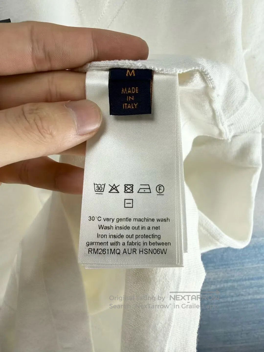 Louis Vuitton Louis Vuitton White All-Over Embossed Knit Short Sleeve T- Size US M / EU 48-50 / 2 - 4 Thumbnail