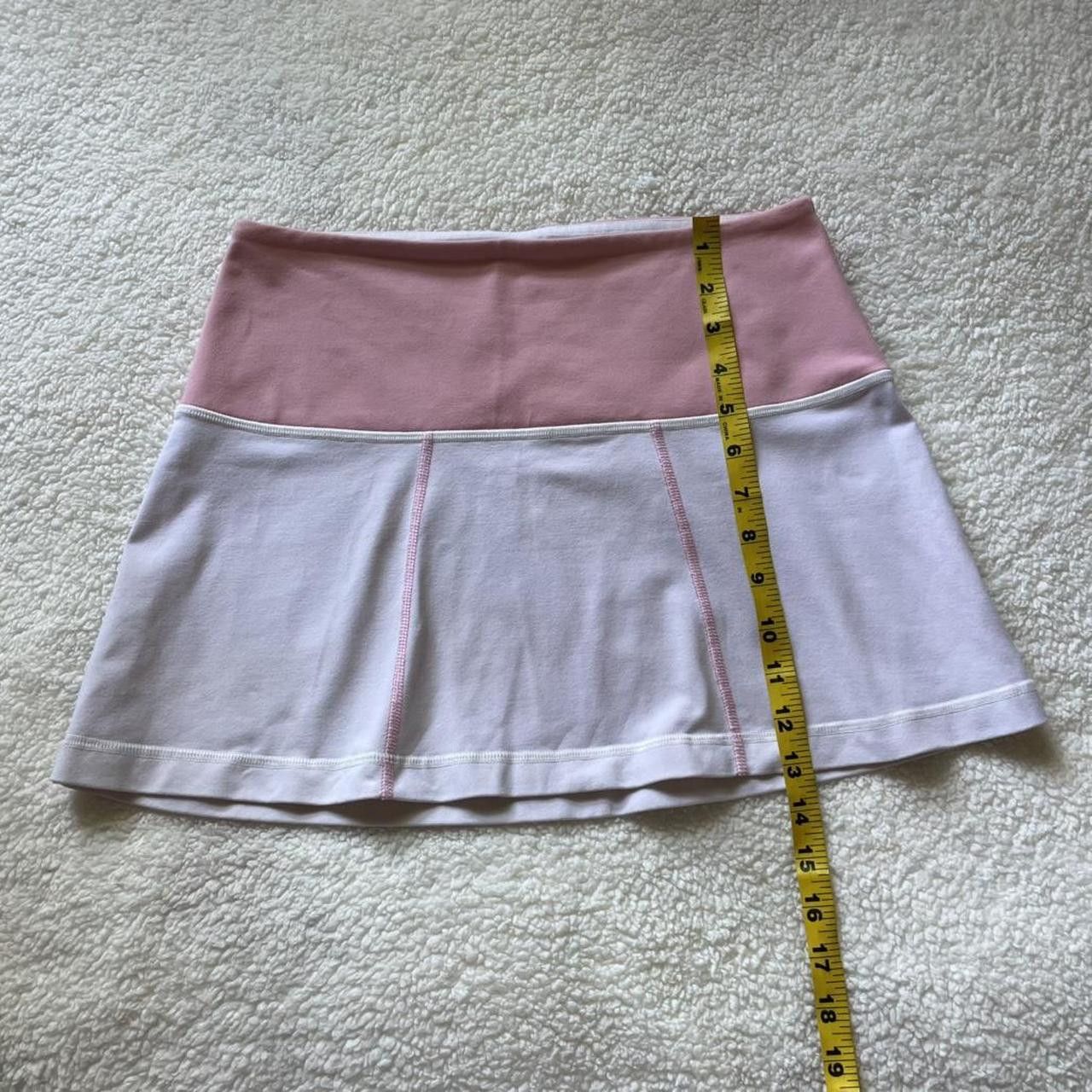Lululemon 2000s Lululemon pink and white reversible mini skirt Size 28" / US 6 / IT 42 - 3 Thumbnail