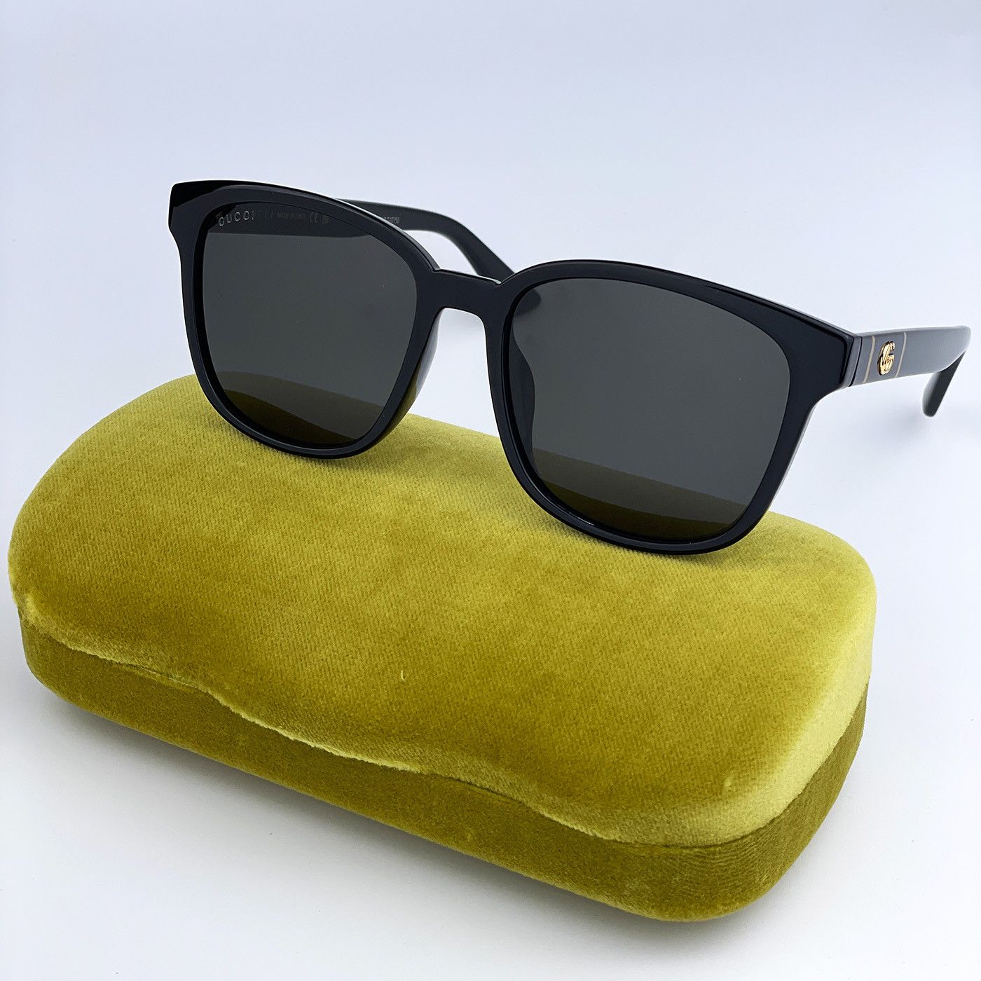 image of New Gucci Gg0637Sk 001 Black Gray Square Unisex Sunglasses in Black/Grey, Men's