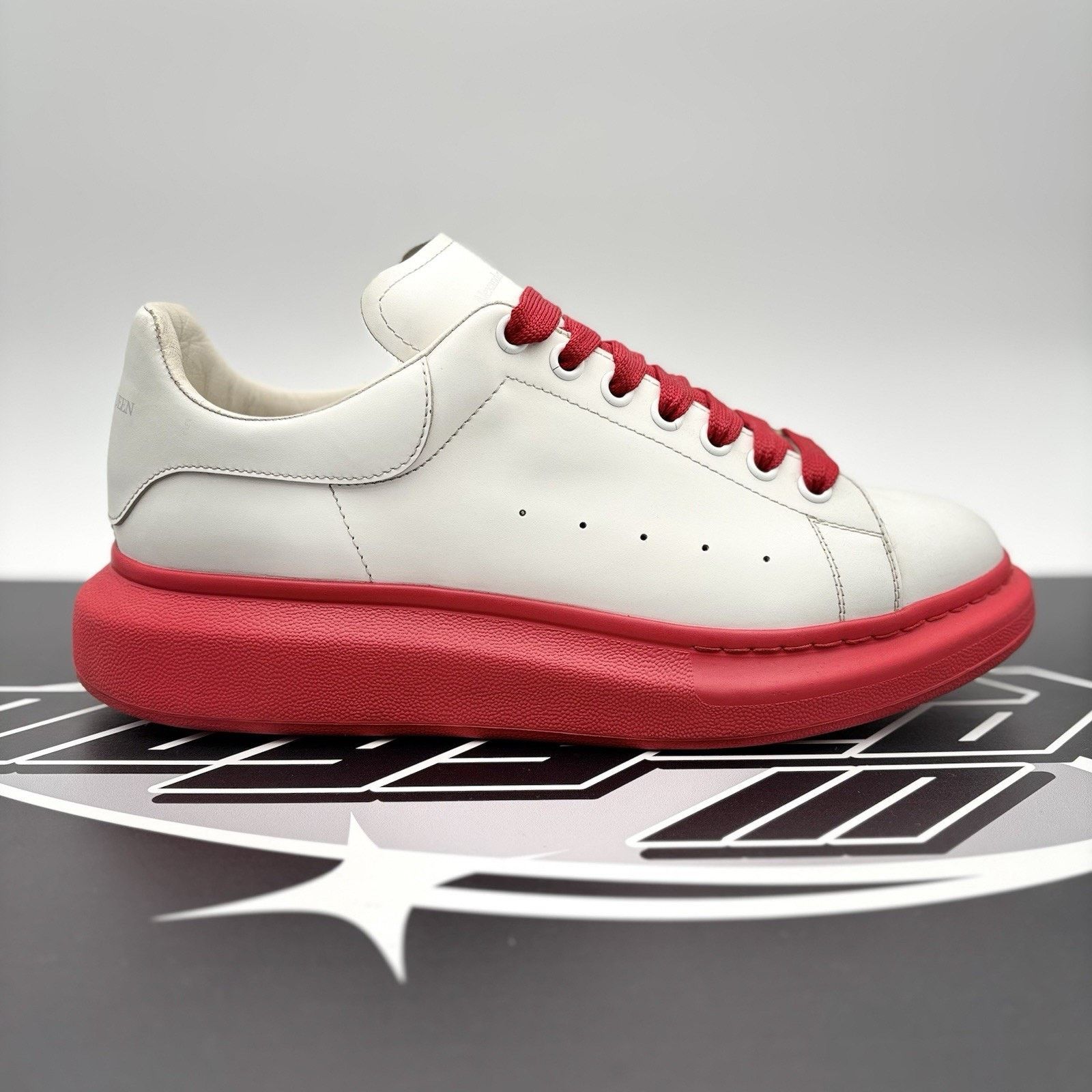 Alexander McQueen Alexander McQueen Oversized ' White Red Sole ' | GREAT COND! Size US 12 / EU 45 - 2 Thumbnail