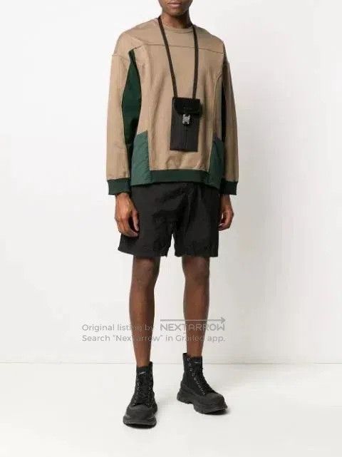 White Mountaineering contrasted sweat shirt with functional pockets. Size US S / EU 44-46 / 1 - 8 Thumbnail