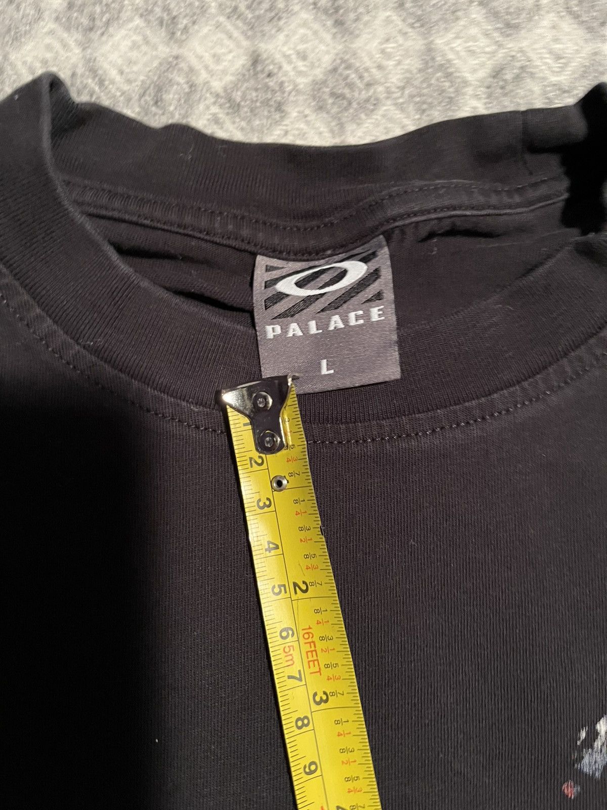 Palace Oakley x Palace T size L Size US L / EU 52-54 / 3 - 3 Thumbnail