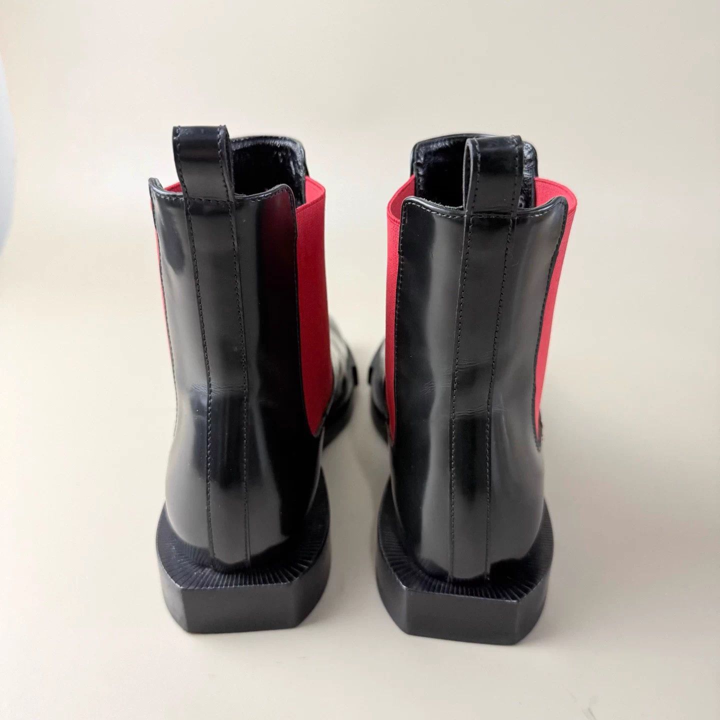Alexander McQueen Alexander McQueen Black & Red Chelsea Boots EU36 Size US 5 / IT 35 - 3 Thumbnail