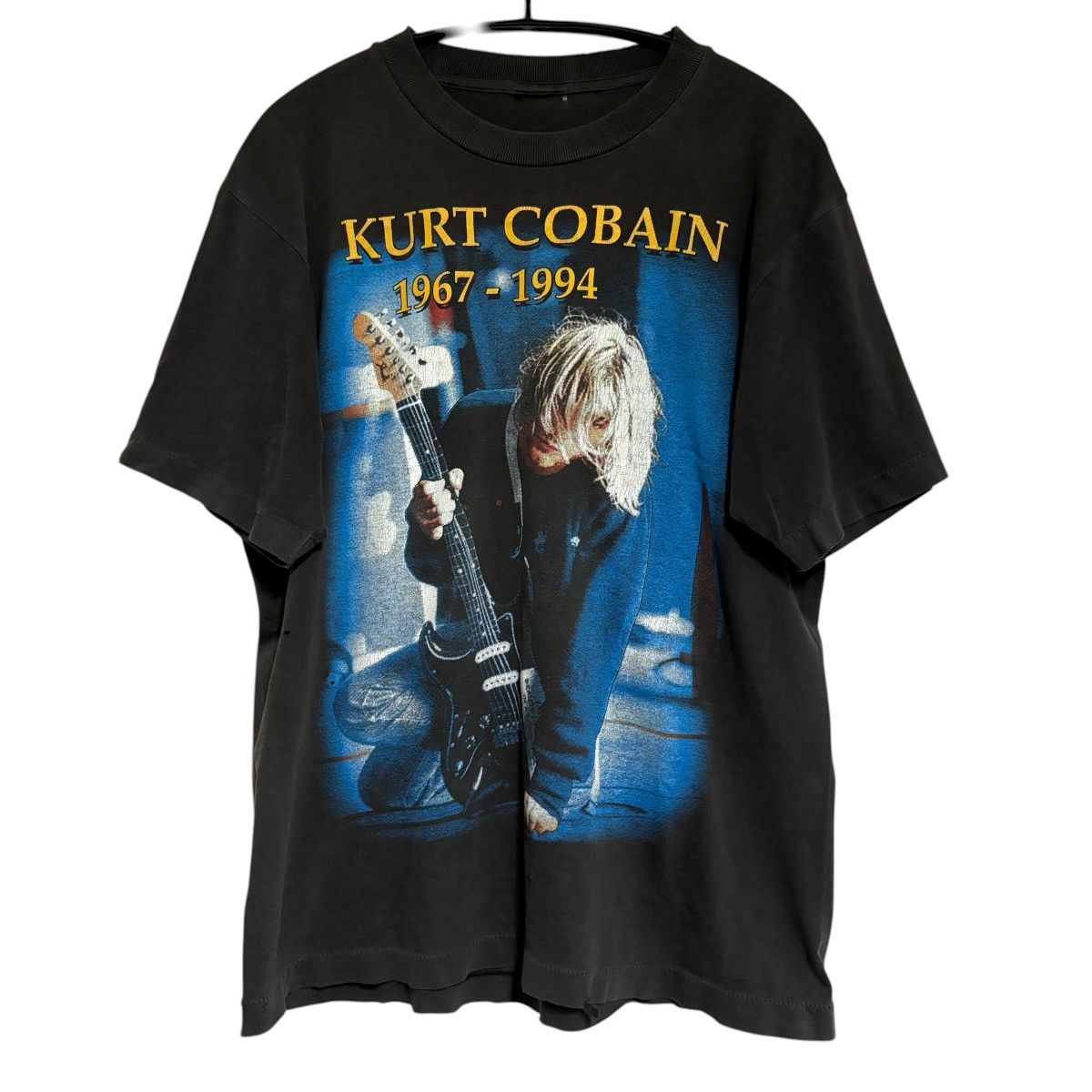 Band Tees kurt cobain memorial vintage shirt Size US L / EU 52-54 / 3 - 1 Thumbnail