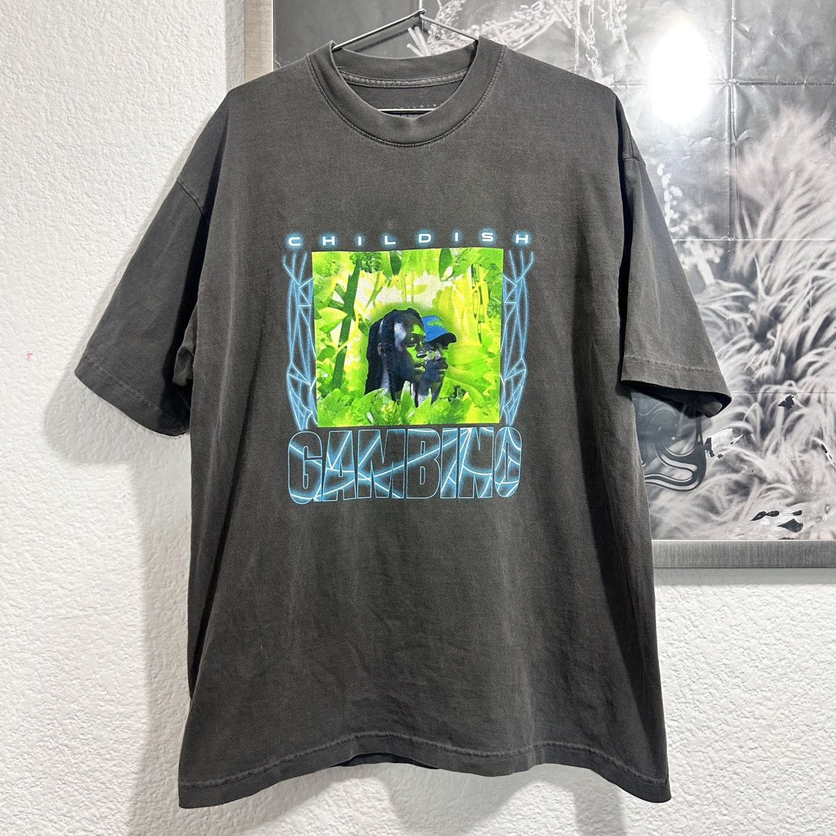 Rap Tees CHILDISH GAMBINO THE NEW WORLD TOUR SHIRT Size US L / EU 52-54 / 3 - 1 Thumbnail