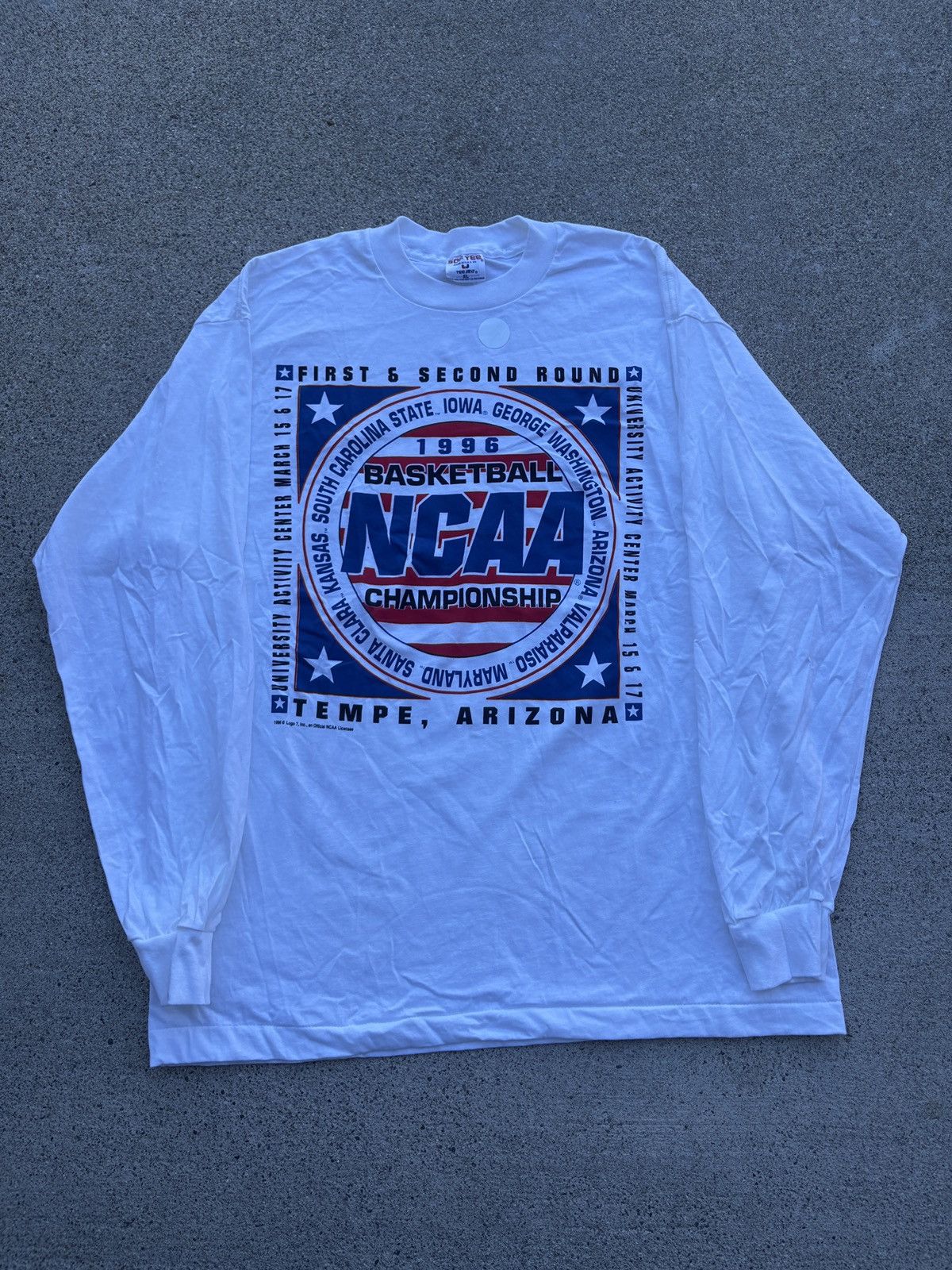 NCAA Vintage 1996 NCAA Basketball Championship L/S Shirt Size XL Size US XL / EU 56 / 4 - 1 Thumbnail