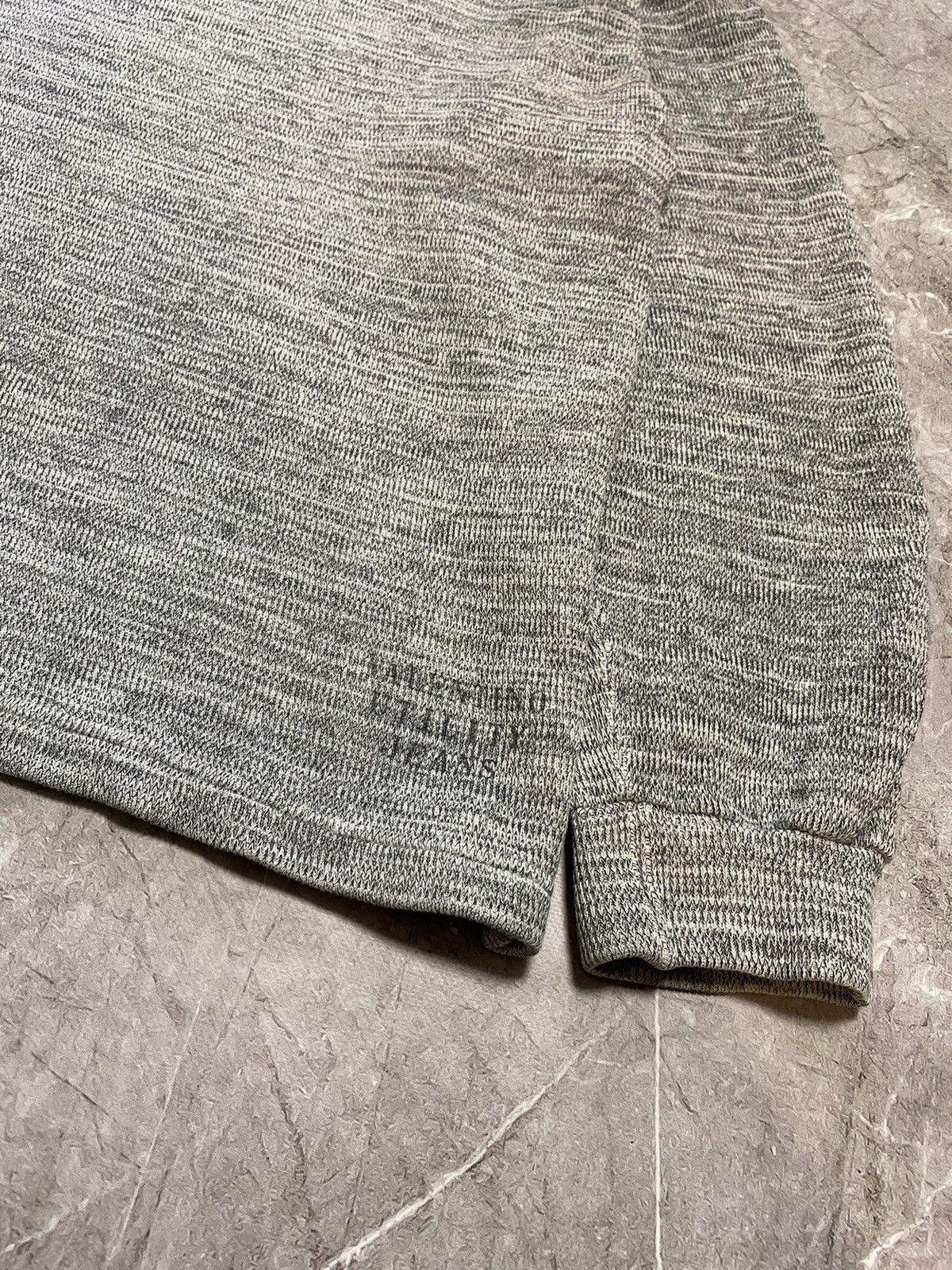 Valentino × Vintage Vintage Valentino Sweater Made In Italy Size US L / EU 52-54 / 3 - 4 Thumbnail