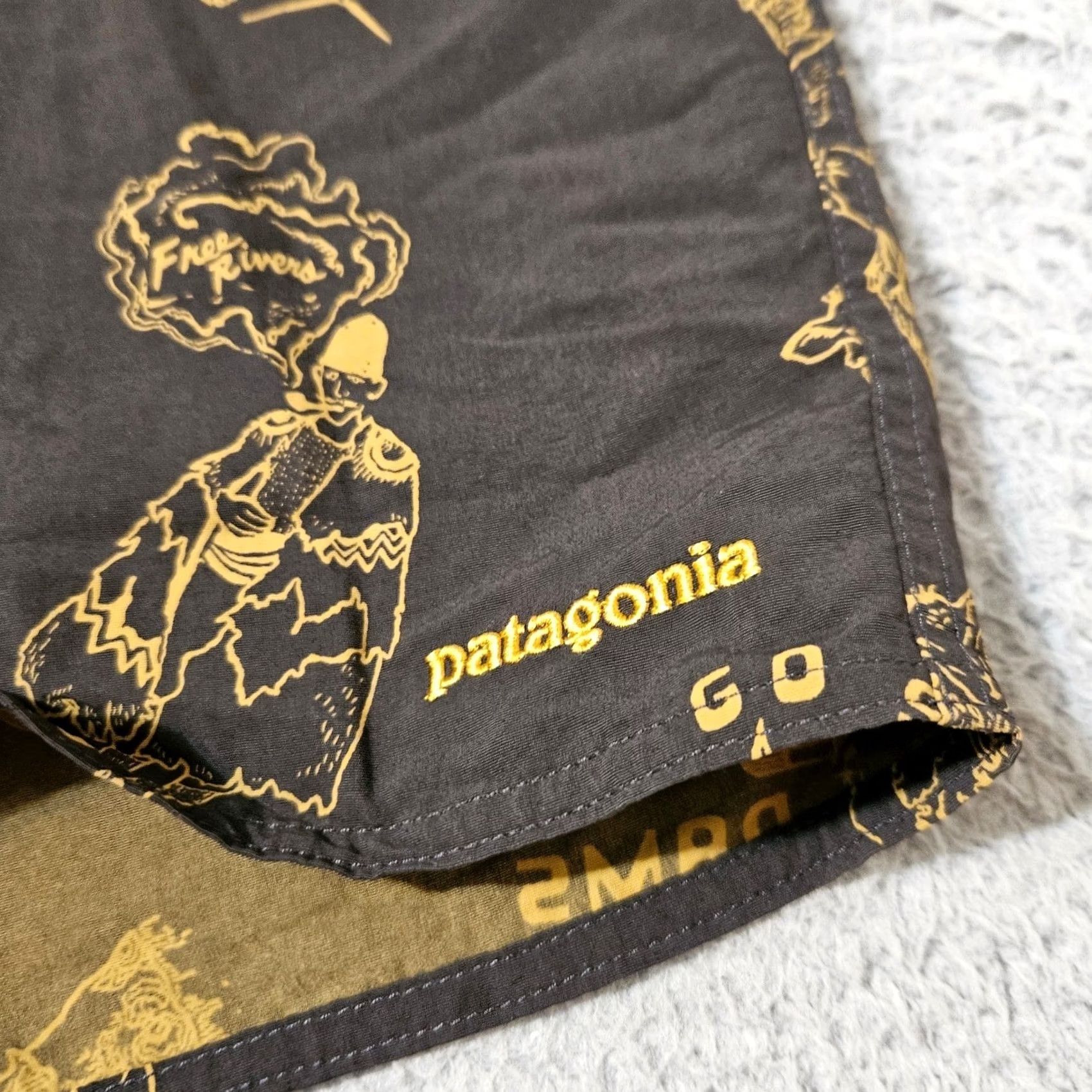 Patagonia Patagonia Boardshorts Mens 34 Wavefarer Bottom Regular 19" Black Yellow Solid Mens Size US 34 / EU 50 - 3 Thumbnail