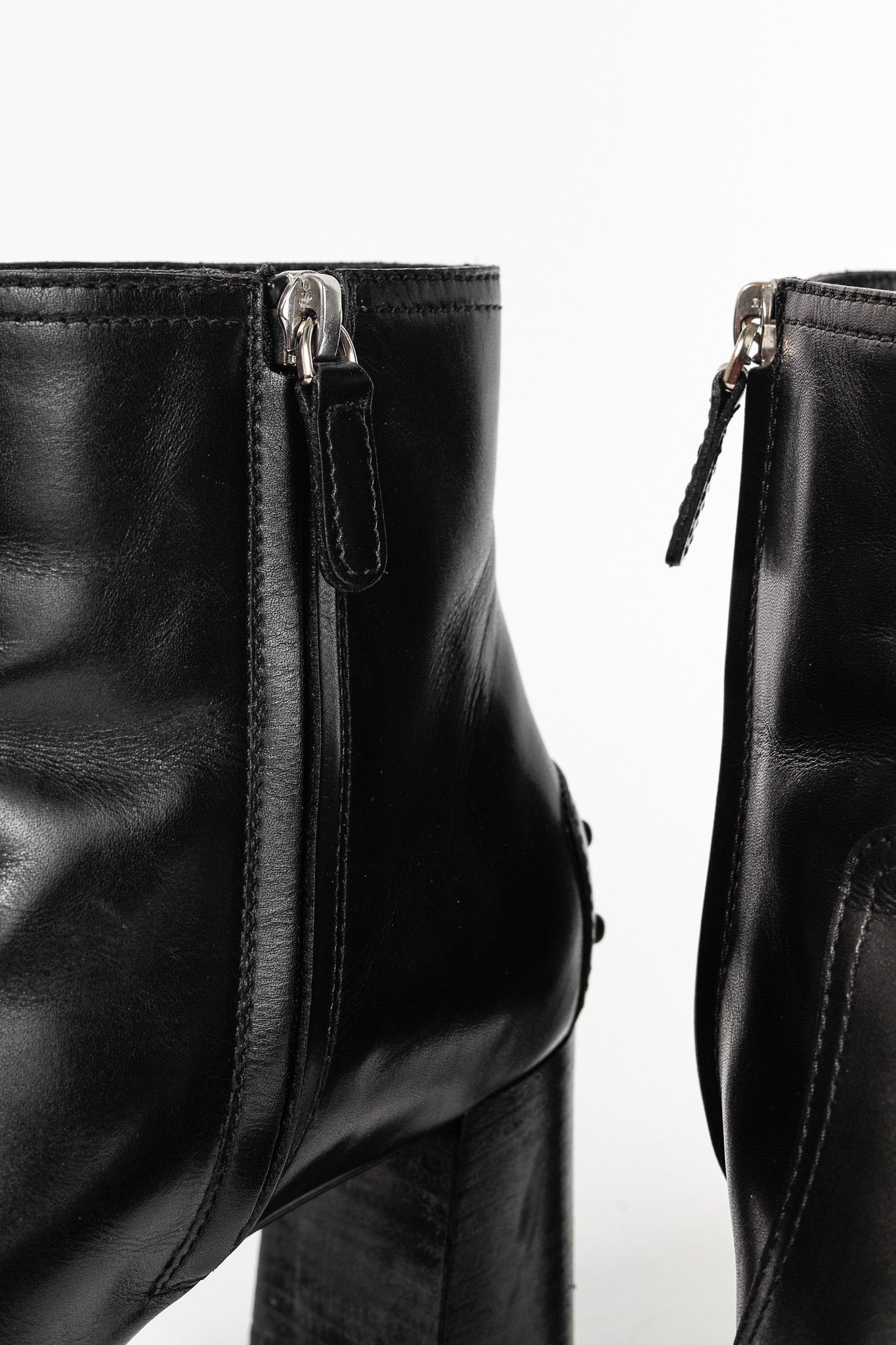 Tod's Tod's Black Leather Square-Toe Ankle Boots Size US 8.5 / IT 38.5 - 9 Thumbnail