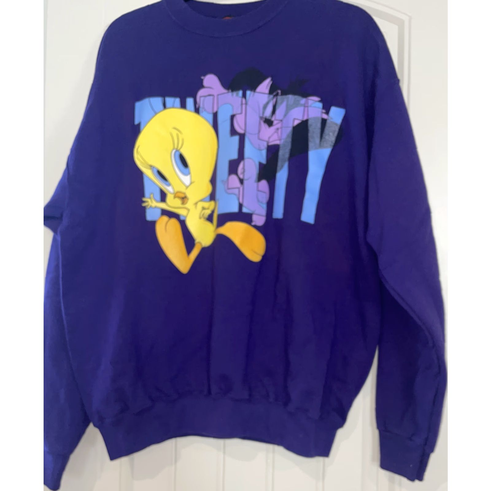 Vintage VINTAGE Tweety Bird Looney Tunes Sweatshirt Pullover Crewneck Size XL Purple Cotton Blend Fleece 90s Graphic Print Mens Size US XL / EU 56 / 4 - 5 Thumbnail