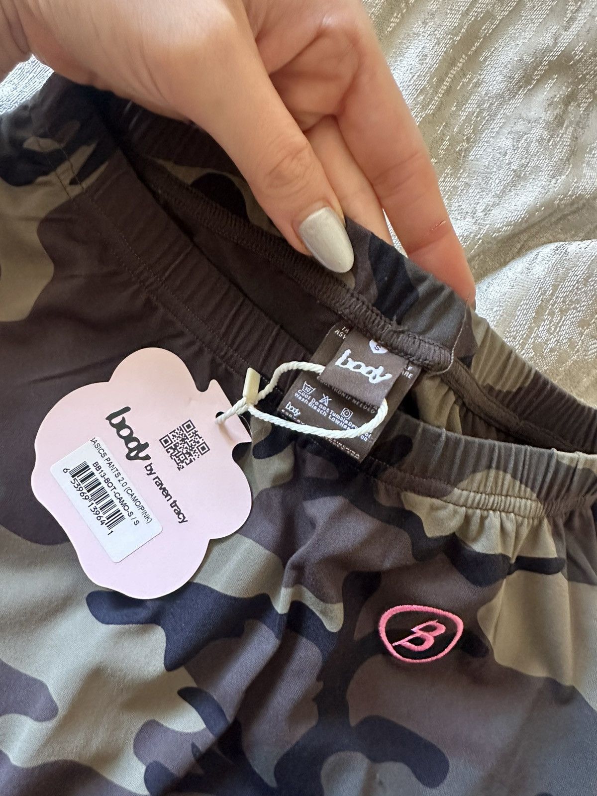 Body by Raven Tracy Complexcon Exclusive Camo/Pink S: Small Body By Raven Tracy Size 27" / US 4 / IT 40 - 4 Thumbnail