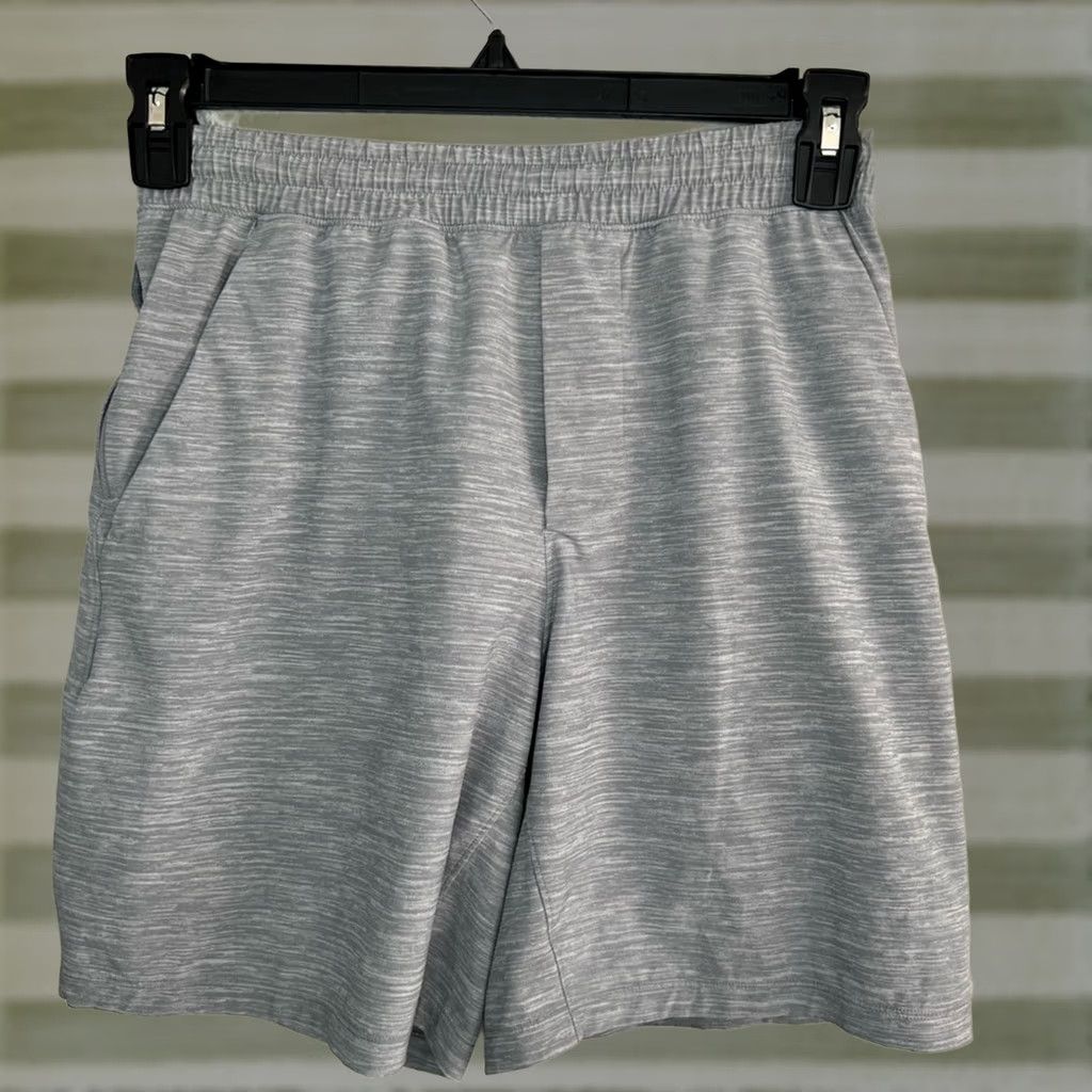 Lululemon Lululemon Shorts Women’s S Active Gray Breathable Size 28" / US 6 / IT 42 - 1 Thumbnail