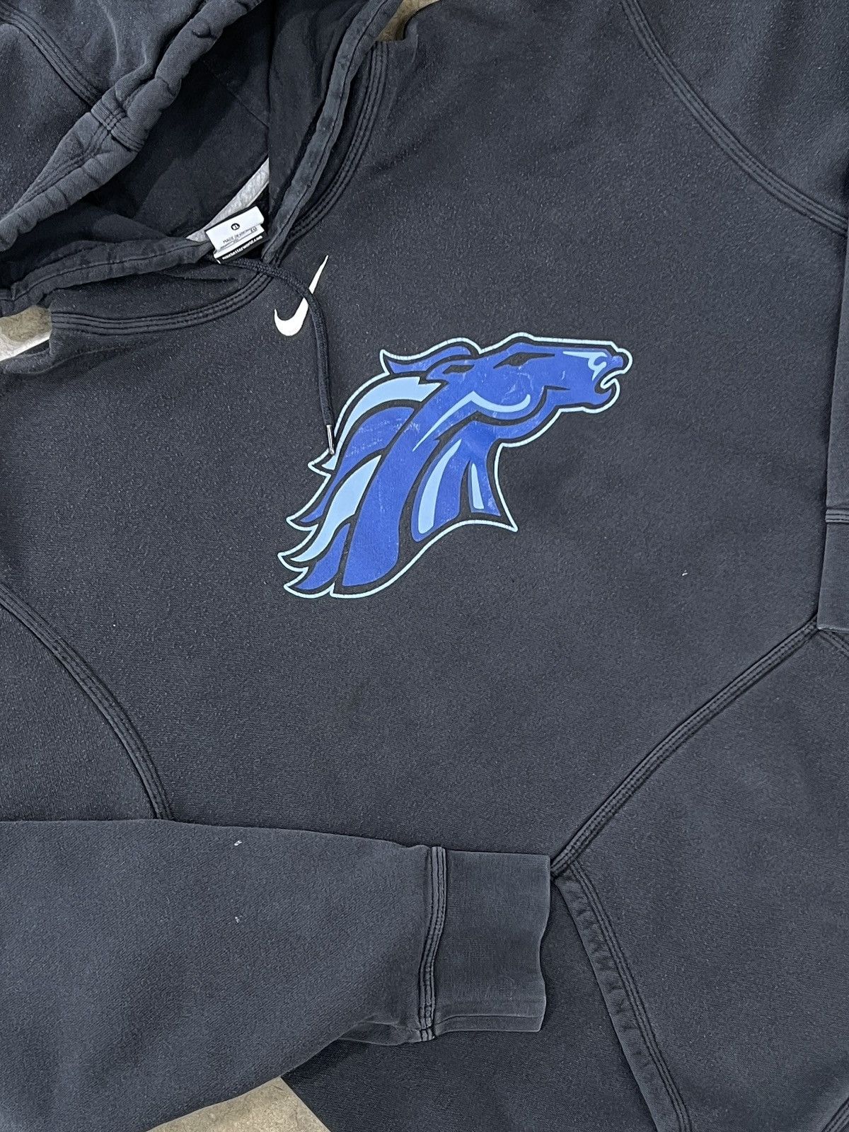 Nike Nike Center Swoosh Bronco / Horse Sports Hoodie XL Size US XL / EU 56 / 4 - 1 Thumbnail