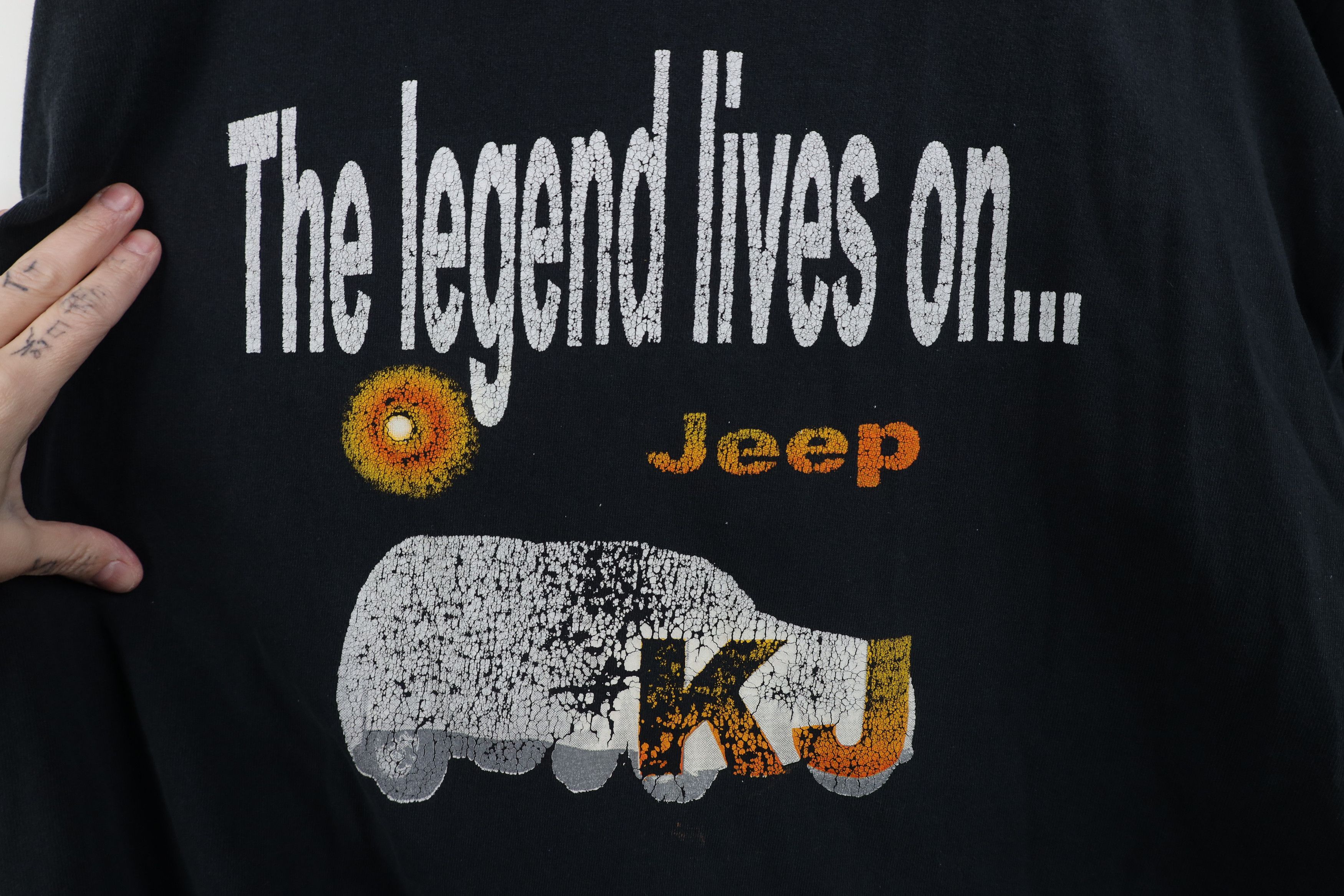 Vintage Vintage 90s The Legend Lives On Jeep Motors T-Shirt USA Size US XL / EU 56 / 4 - 5 Thumbnail