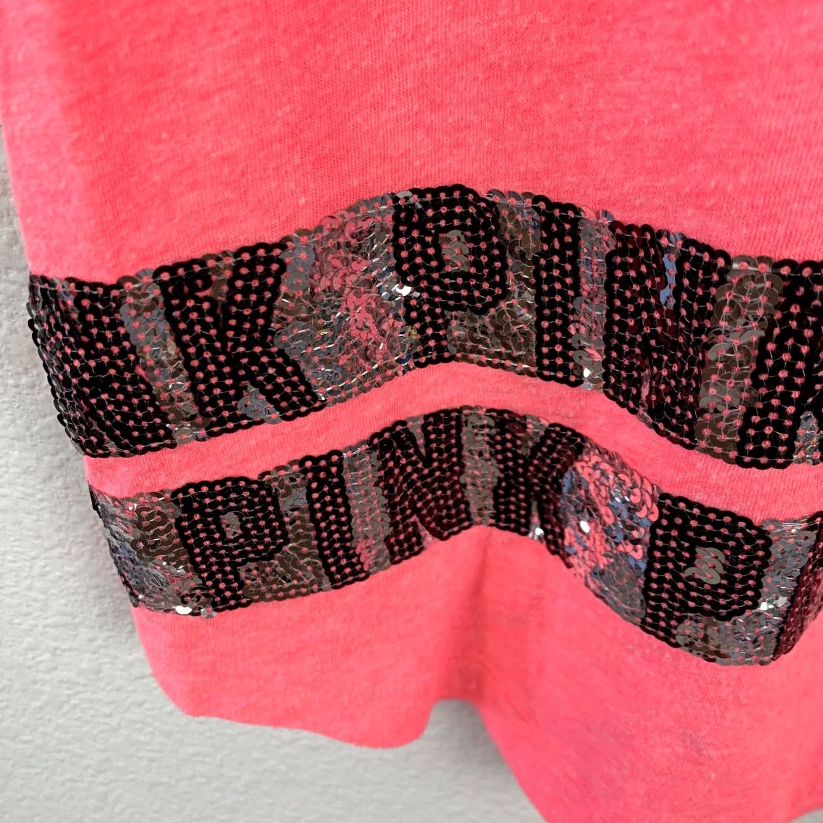 Vintage VINTAGE Y2K PINK Victoria's Secret Sequin Logo Tank Top Shirt Womens S Neon Pink Size S / US 4 / IT 40 - 2 Thumbnail
