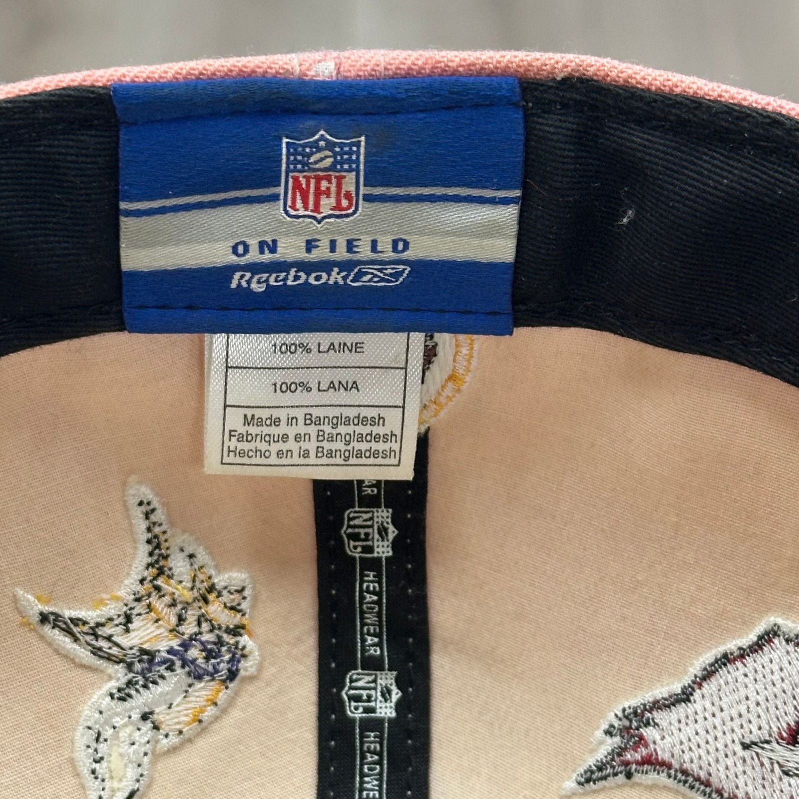 Reebok Reebok NFL NFC all-over pink fitted hat Cap size 7 5/8 B25 Size ONE SIZE - 5 Thumbnail