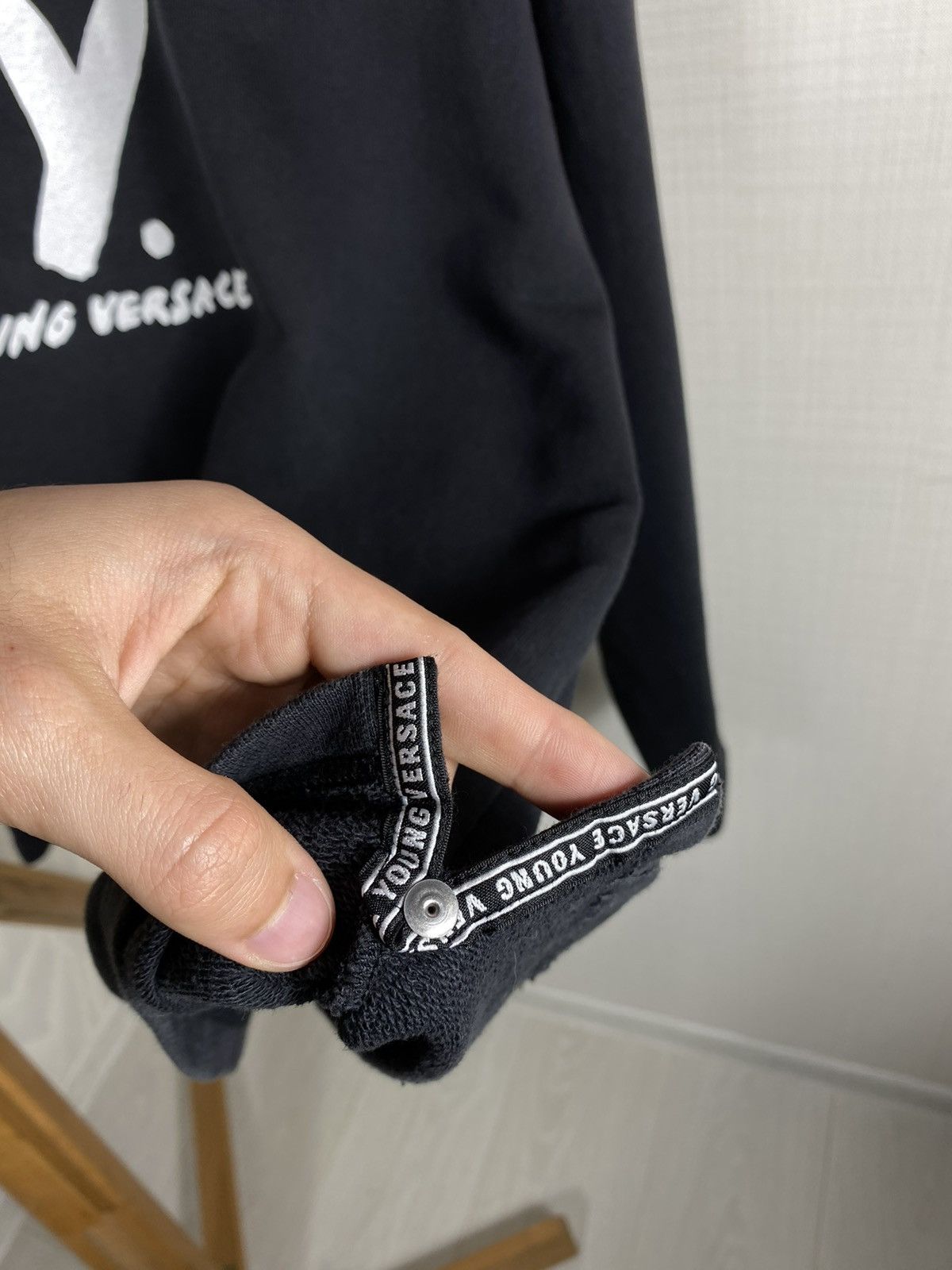 Versace × Vintage Versace Young Printed Logo Sweatshirt Size US M / EU 48-50 / 2 - 7 Thumbnail