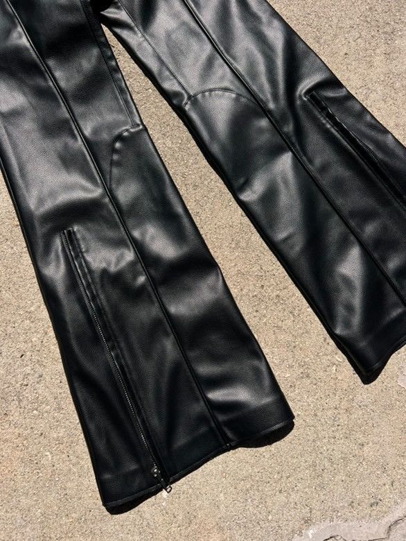 Vintage SKIMS Pleather Bell Bottoms Size US 30 / EU 46 - 5 Thumbnail