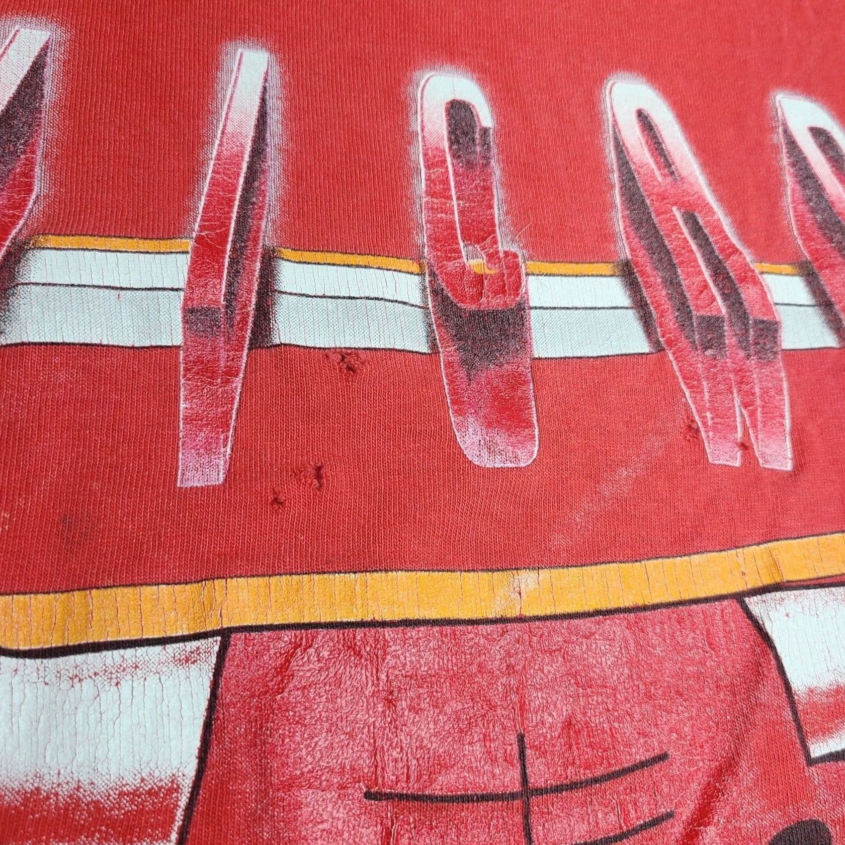 Fruit Of The Loom VINTAGE Fruit of the Loom 90s NBA Chicago Bulls Magic Johnson T's Mens Shirt L Red Shirt Mens Large Bulls 90s Sports Jordan Distressed Graphic Size US L / EU 52-54 / 3 - 4 Thumbnail