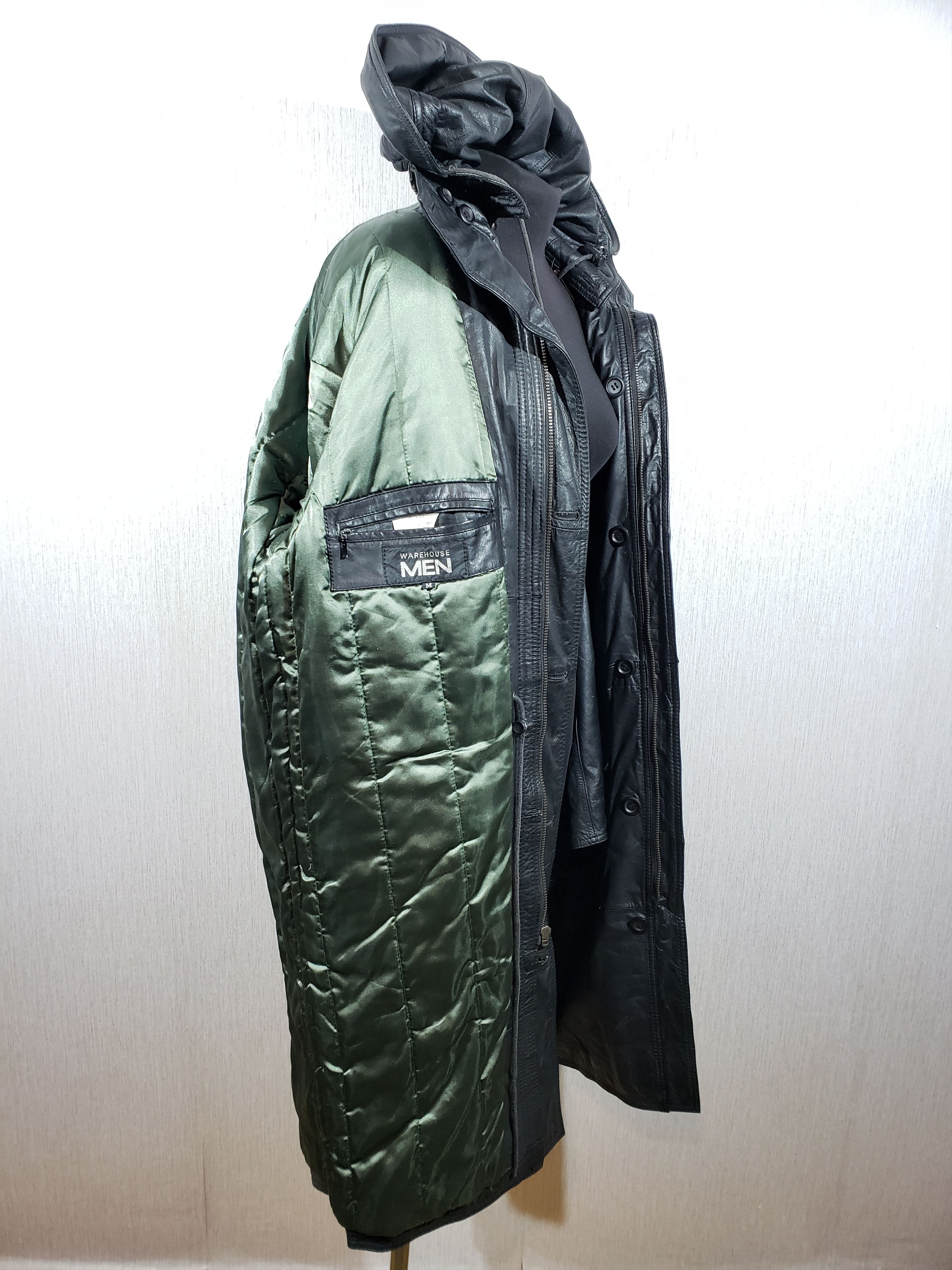 Uniqlo Black long men's coat with a hood. Size US L / EU 52-54 / 3 - 7 Thumbnail