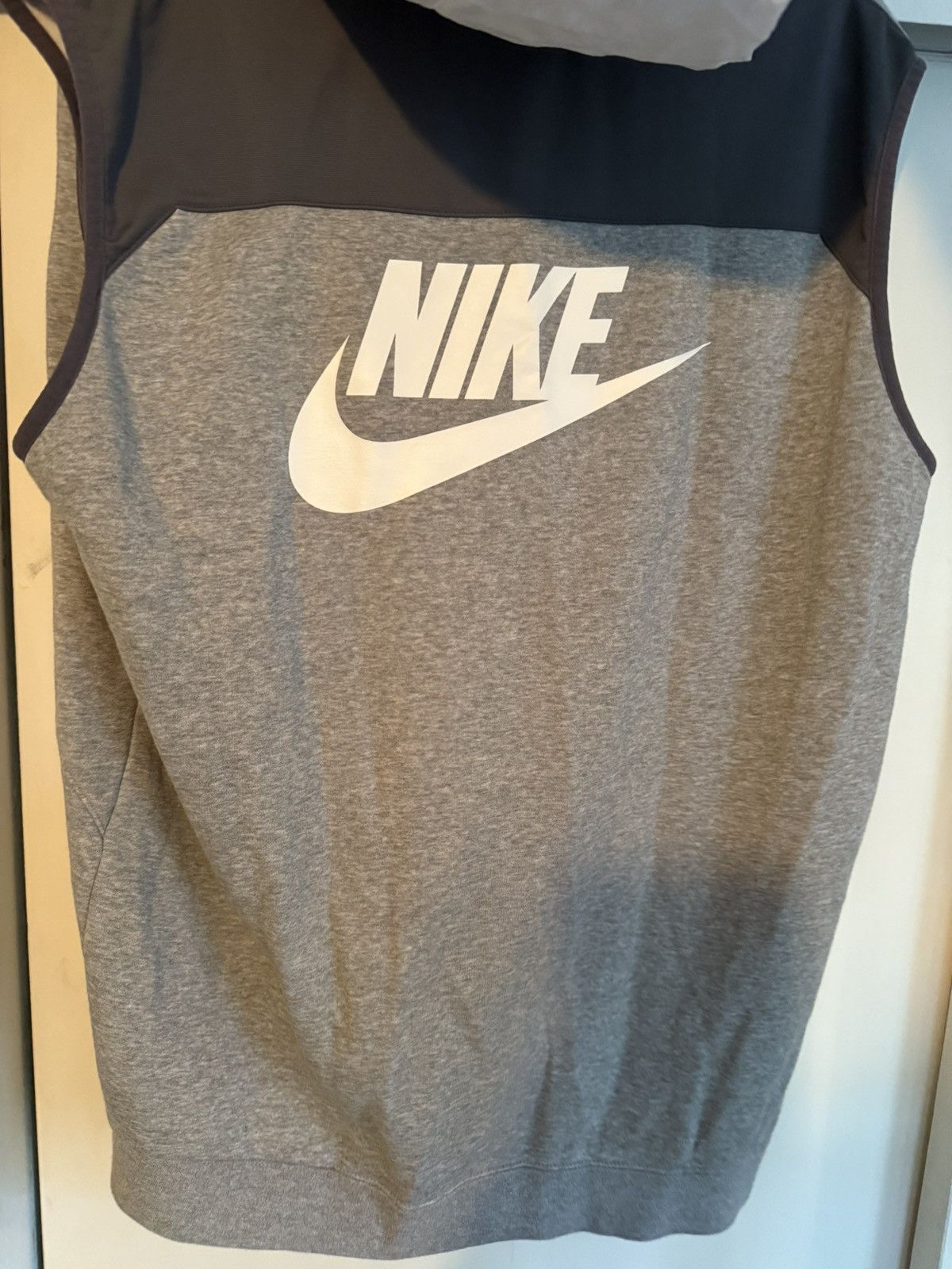 Nike Nike sleeveless hooded vest Size US XL / EU 56 / 4 - 4 Thumbnail