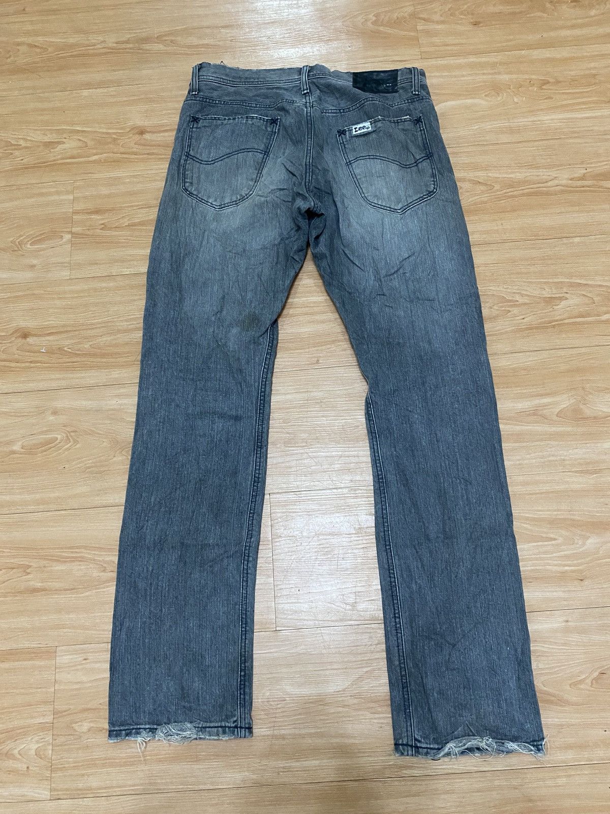 Lee × Vintage Vintage lee rider black faded distressed denim Size US 33 - 1 Thumbnail