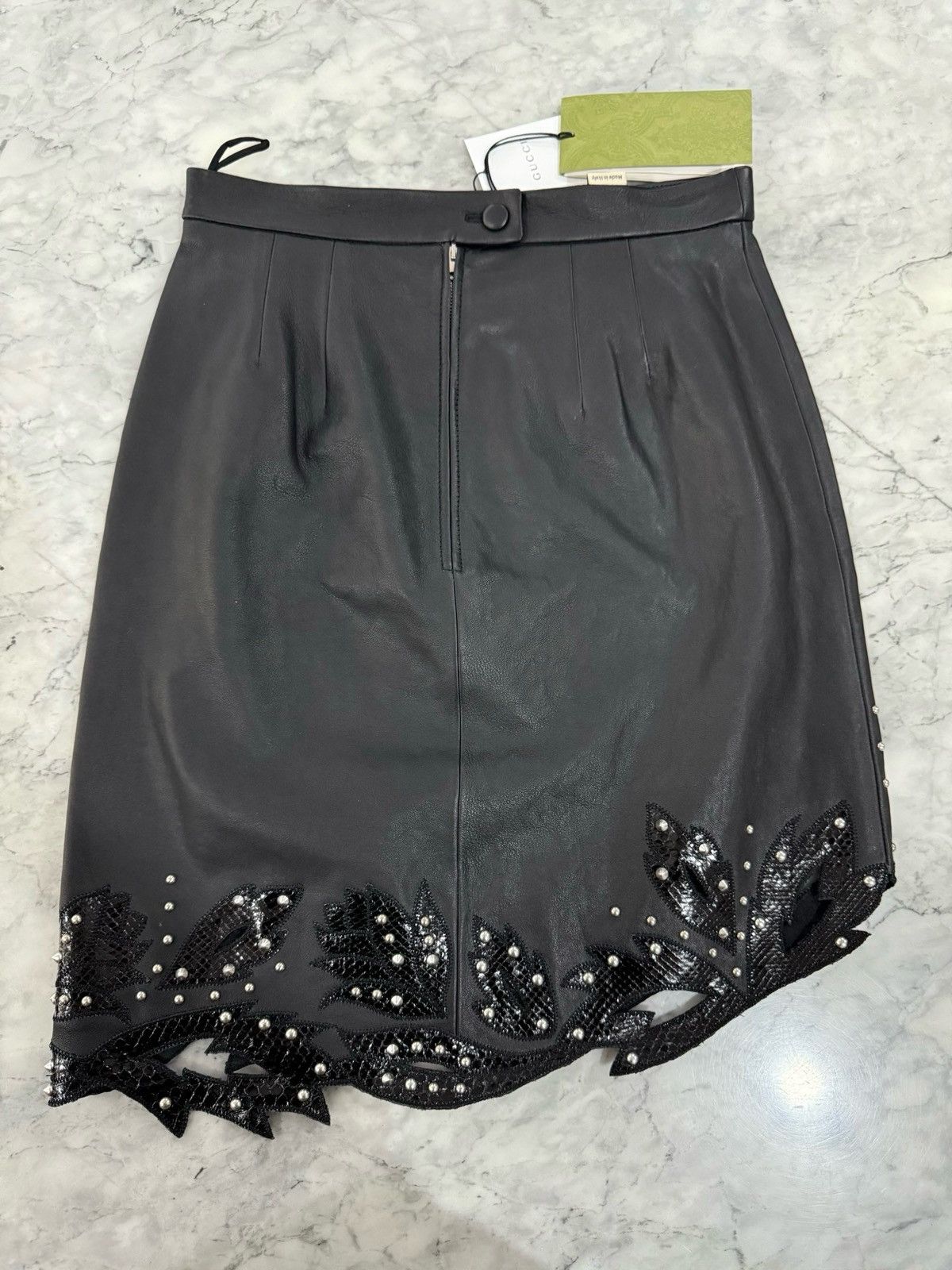 Gucci Gucci Runway Python snake detail leather mini skirt Size 26" / US 2 / IT 38 - 12 Thumbnail