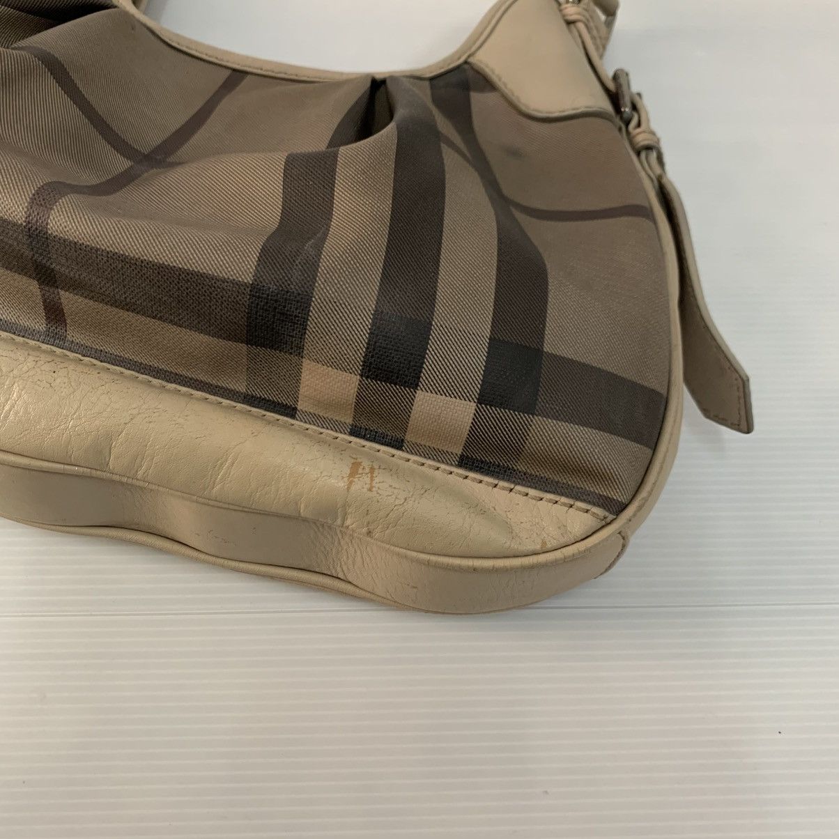 Burberry Burberry Hobo Shoulder Handbag Size ONE SIZE - 7 Thumbnail