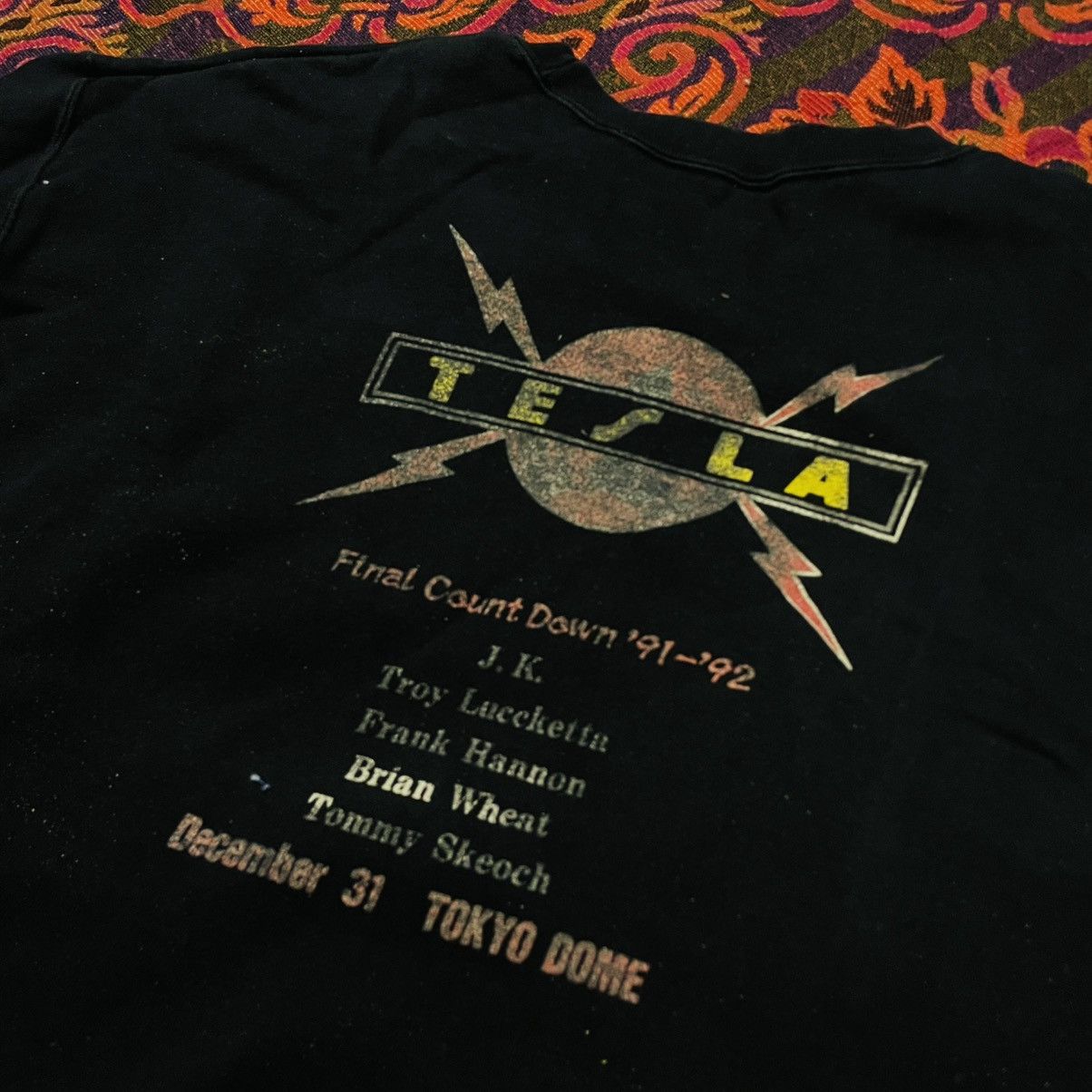 Vintage 90's Tesla New Year Concert Sweatshirt Size US M / EU 48-50 / 2 - 2 Thumbnail