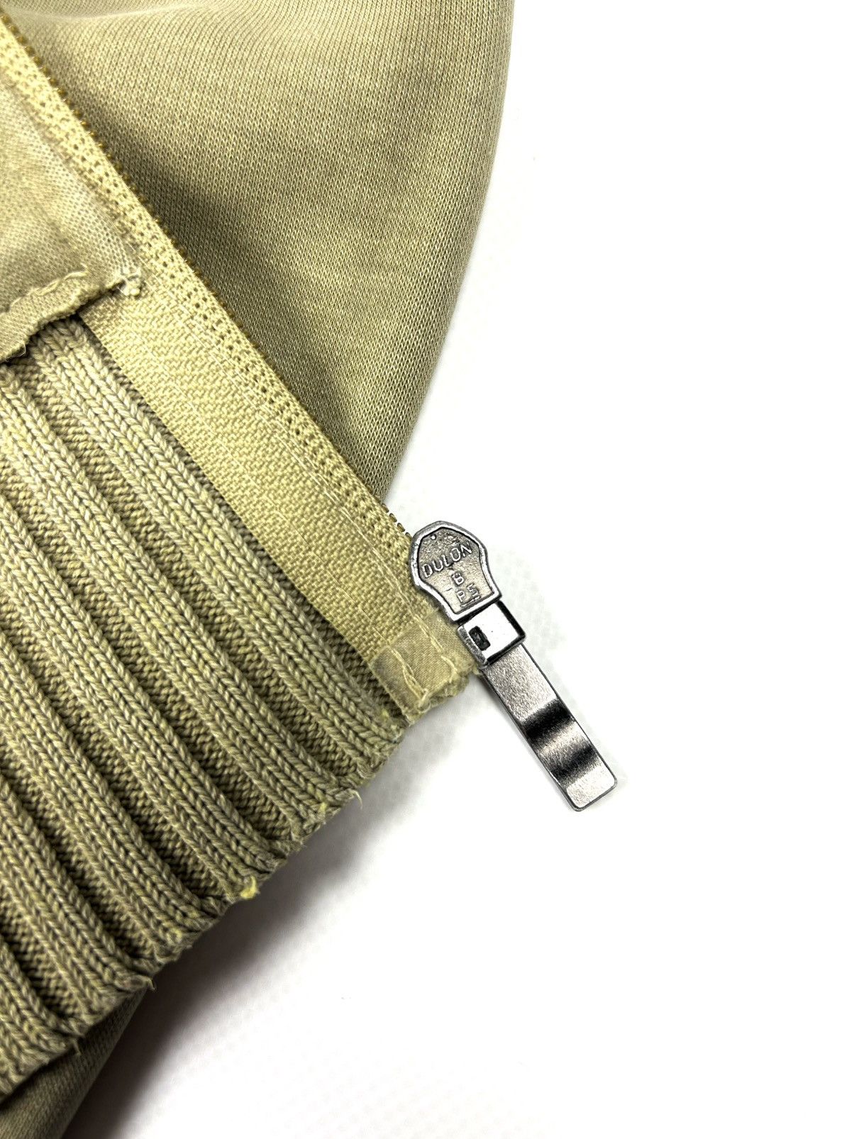 Quiksilver Vintage Quicksilver Sweatshirt Zip Up Sweater Surf Y2k Size US M / EU 48-50 / 2 - 16 Thumbnail